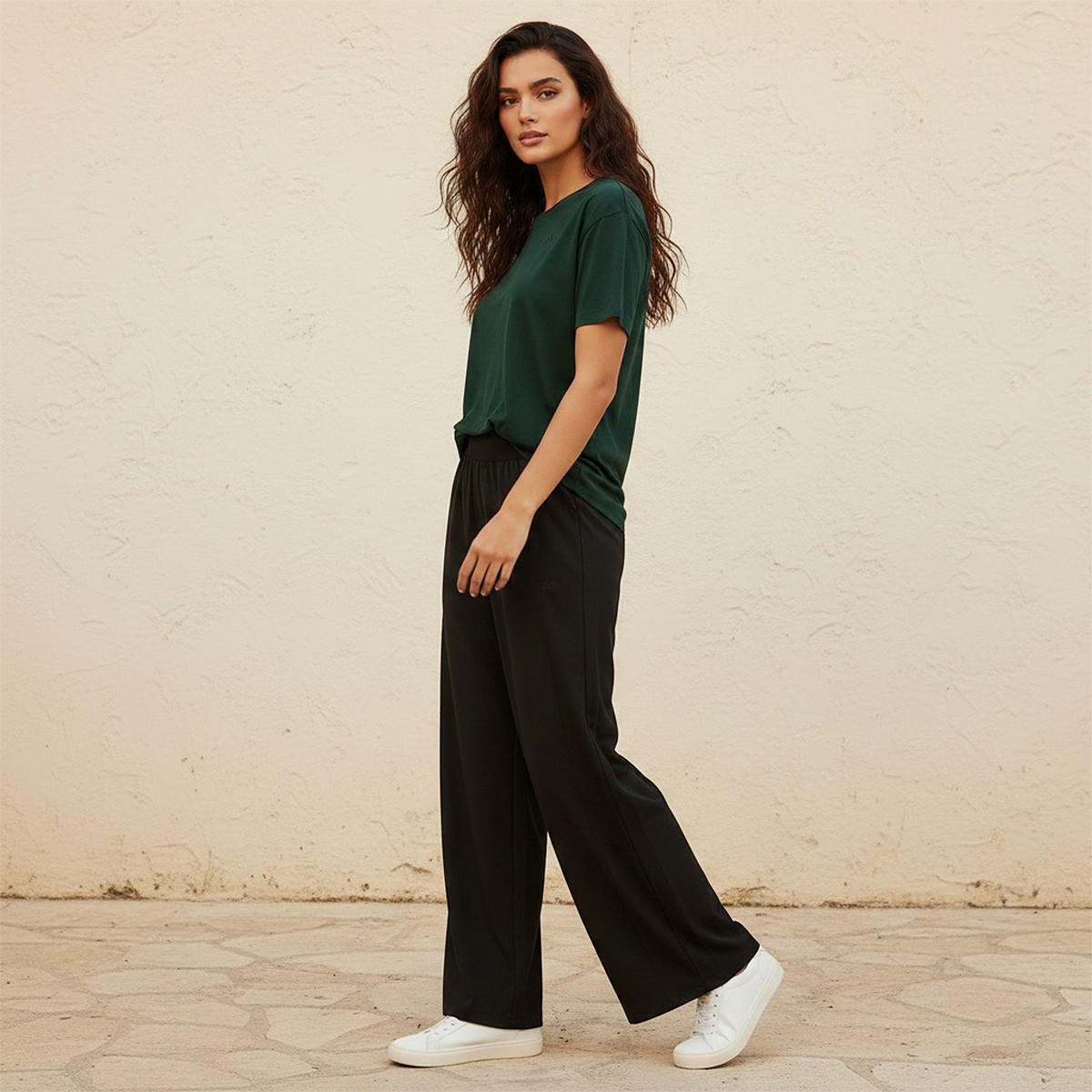 بنطلون مرن واسع الساقين من كابا-women-clothing-sportswearandactivewear-bottoms-joggersandtrackpants-image-5