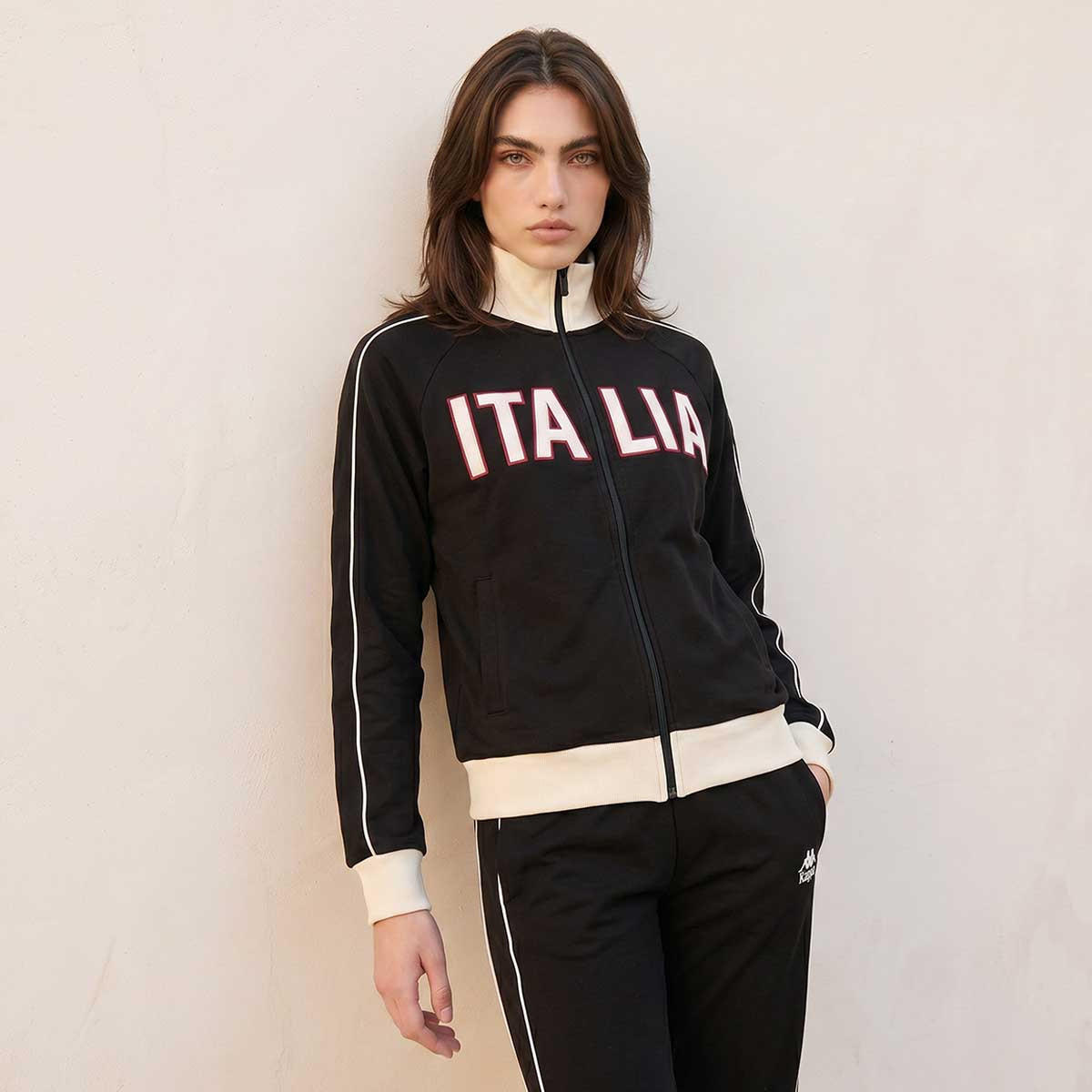 جاكيت رياضي بسحاب وتطريز عصري من كابا-sports-women-clothing-coatsandjackets-jackets-image-1