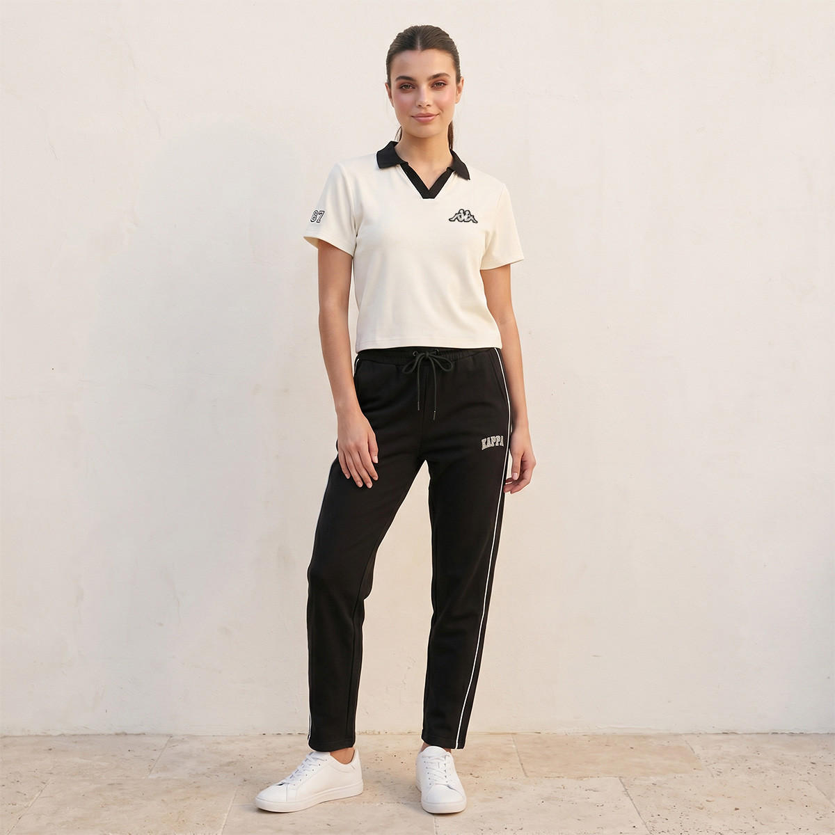 تيشيرت بولو بياقة جوني ومرونة عالية من كابا-sports-women-clothing-tshirtsandvests-image-3