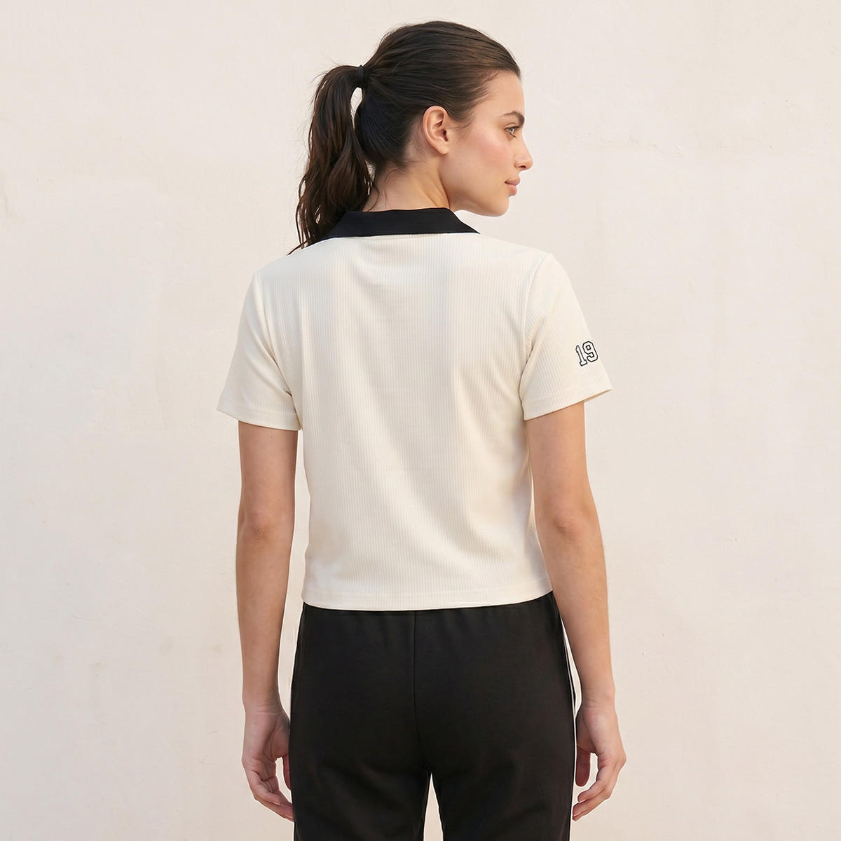 تيشيرت بولو بياقة جوني ومرونة عالية من كابا-sports-women-clothing-tshirtsandvests-image-4