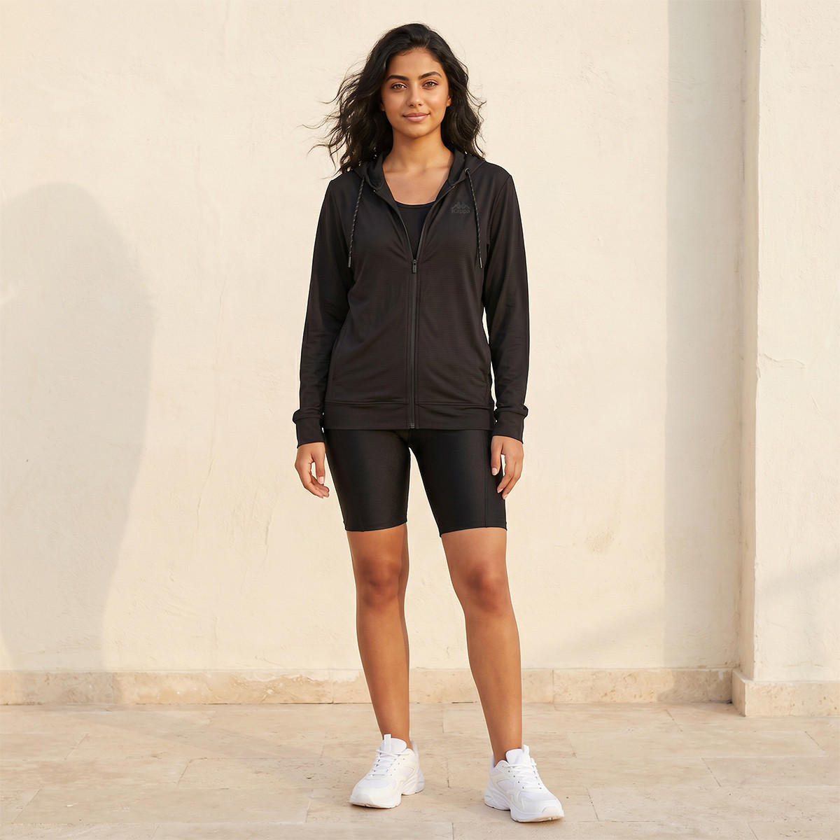 جاكيت بقصة مريحة وطبعات شعار من كابا-sports-women-clothing-coatsandjackets-jackets-image-3