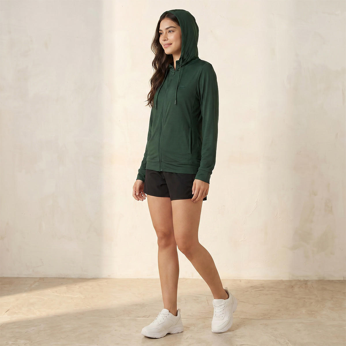 جاكيت بقصة مريحة وطبعات شعار من كابا-sports-women-clothing-coatsandjackets-jackets-image-5