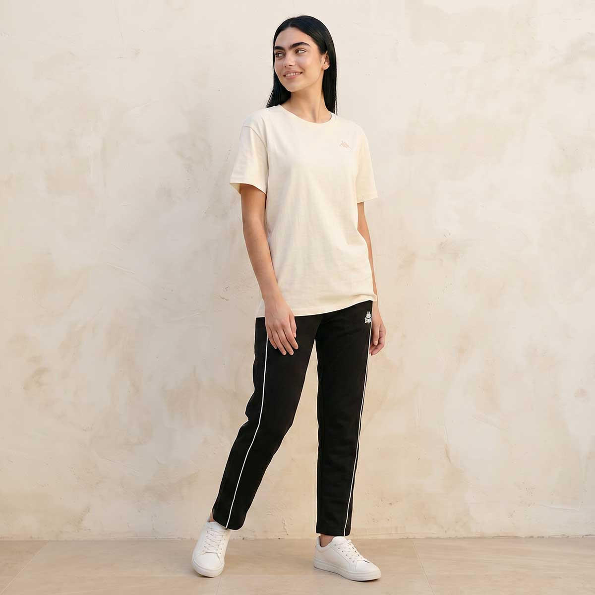 تيشيرت بتطريز شعار من كابا-sports-women-clothing-tshirtsandvests-image-3