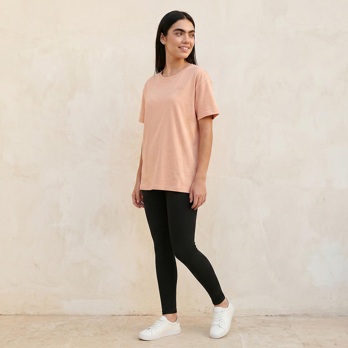 تيشيرت بتطريز شعار من كابا-women-clothing-tshirts-image-3