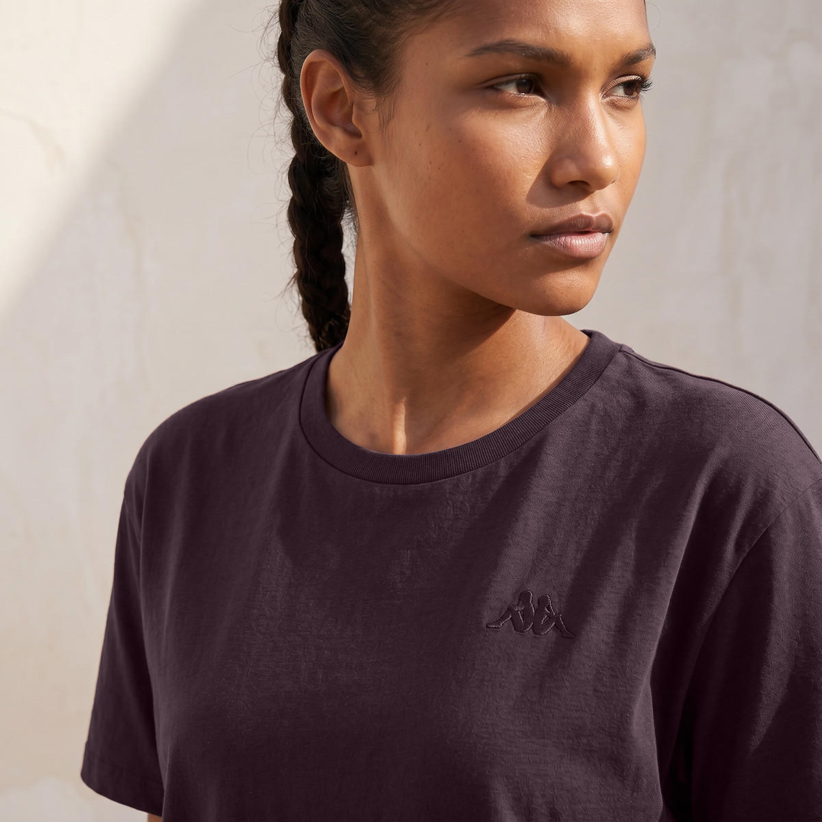 تيشيرت بتطريز شعار من كابا-sports-women-clothing-tshirtsandvests-image-7