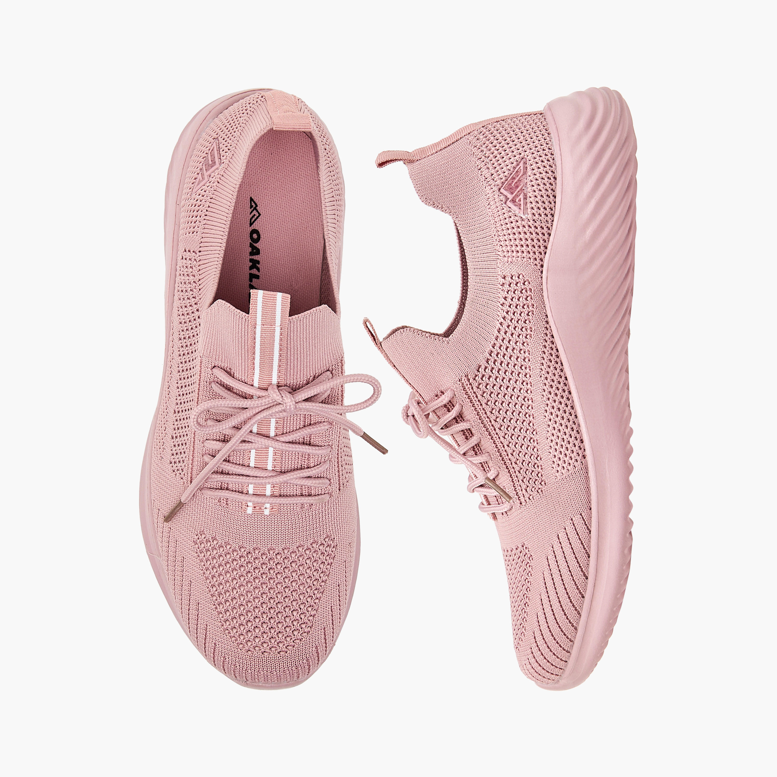 حذاء رياضي بارز الملمس برباط إغلاق من أوكلان من شو إكسبريس-women-shoes-sneakers-image-1