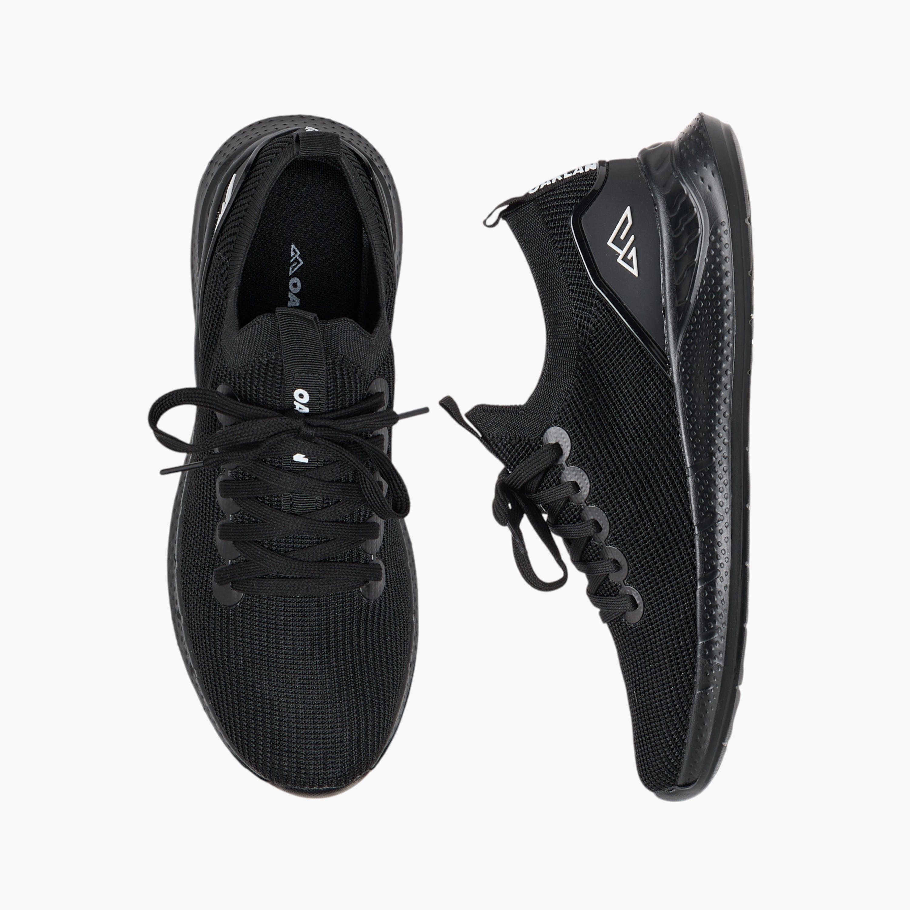 حذاء رياضي بارز الملمس برباط إغلاق من أوكلان من شو إكسبريس-women-shoes-sneakers-image-1