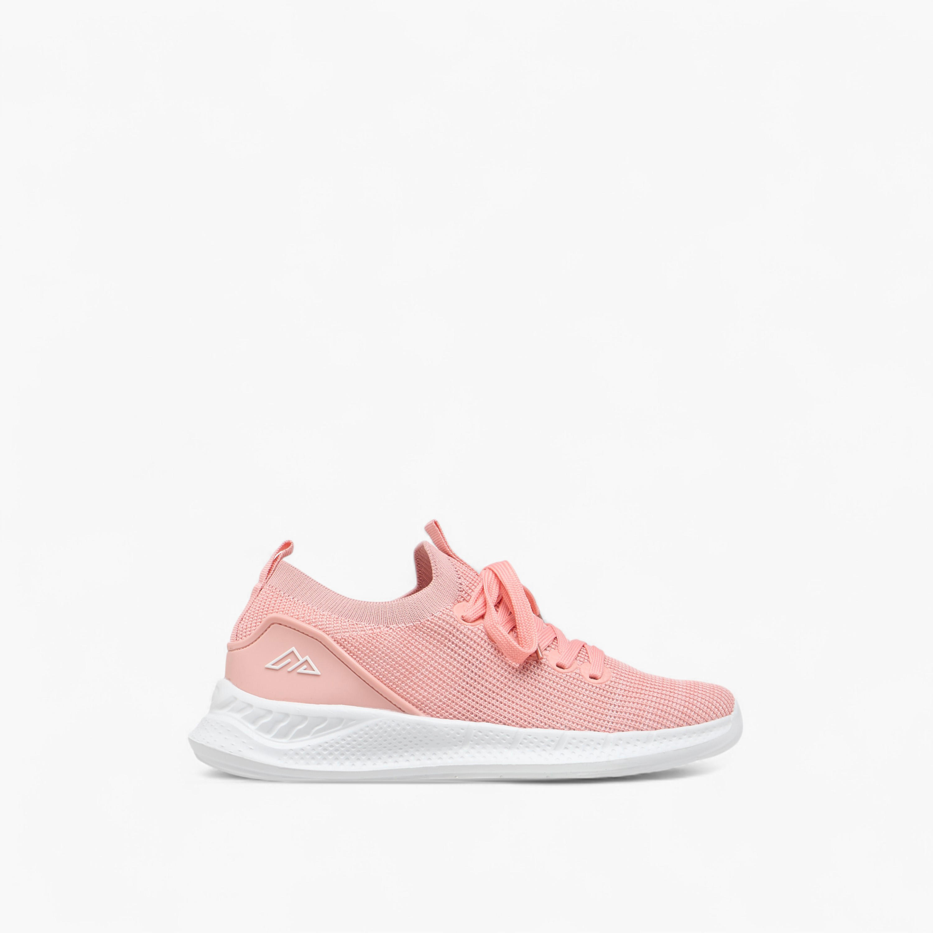 حذاء رياضي بارز الملمس برباط إغلاق من أوكلان من شو إكسبريس-women-shoes-sneakers-image-3