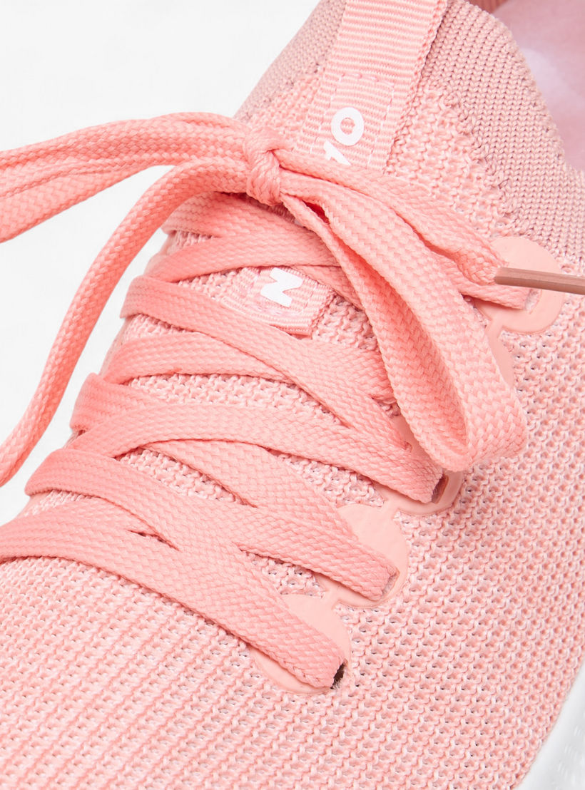 حذاء رياضي بارز الملمس برباط إغلاق من أوكلان من شو إكسبريس-women-shoes-sneakers-image-4