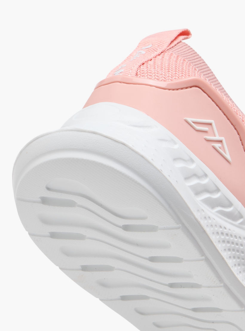 حذاء رياضي بارز الملمس برباط إغلاق من أوكلان من شو إكسبريس-women-shoes-sneakers-image-5