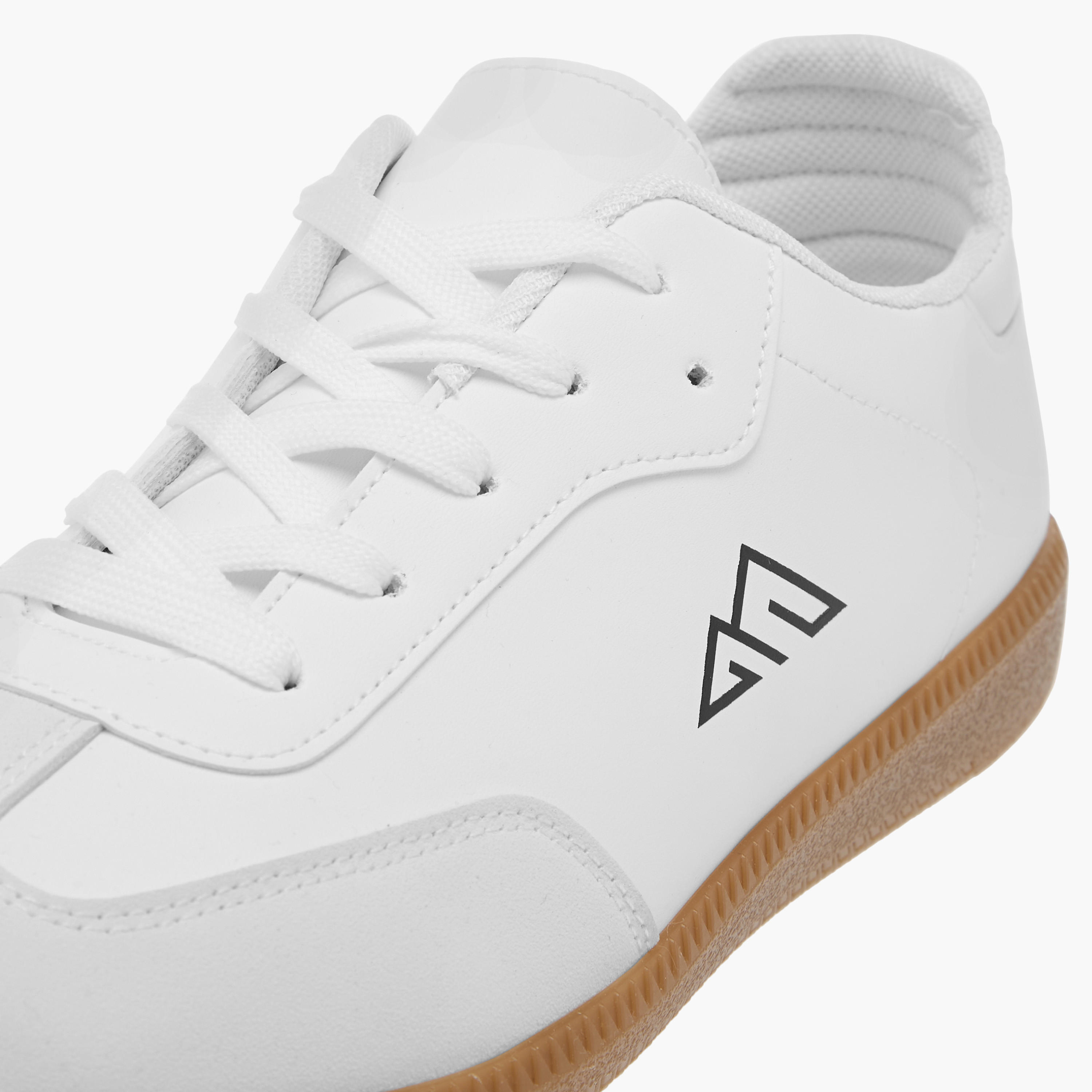 حذاء سنيكرز بألواح ورباط إغلاق من أوكلان من شو إكسبريس-sports-men-shoes-image-4