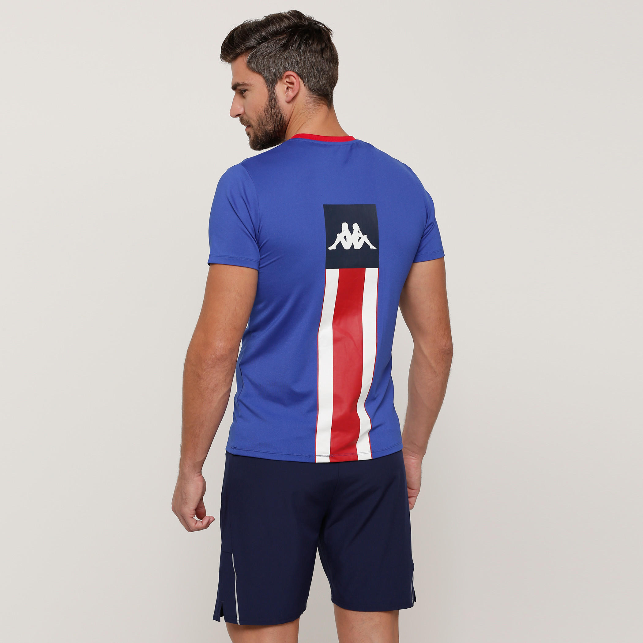 تيشيرت بياقة مستديرة وأكمام قصيرة وطبعات من كابا-men-clothing-sportswearandactivewear-tshirtsandpolos-image-7