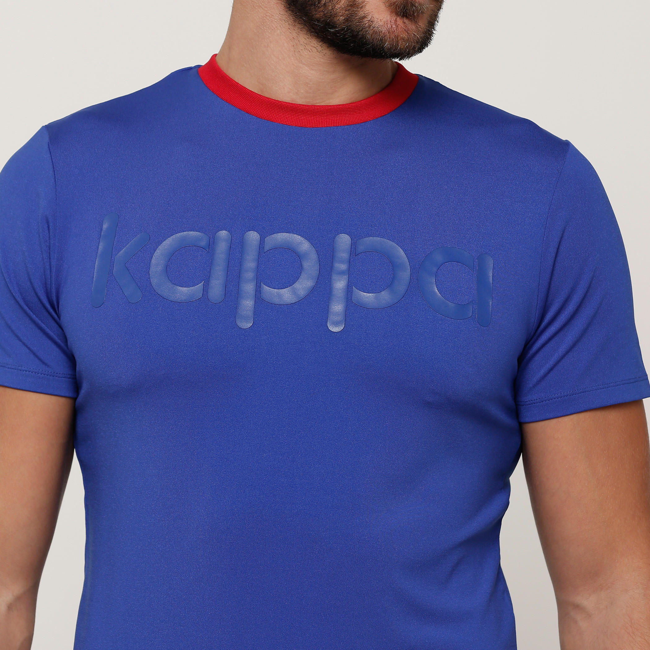 تيشيرت بياقة مستديرة وأكمام قصيرة وطبعات من كابا-men-clothing-sportswearandactivewear-tshirtsandpolos-image-9