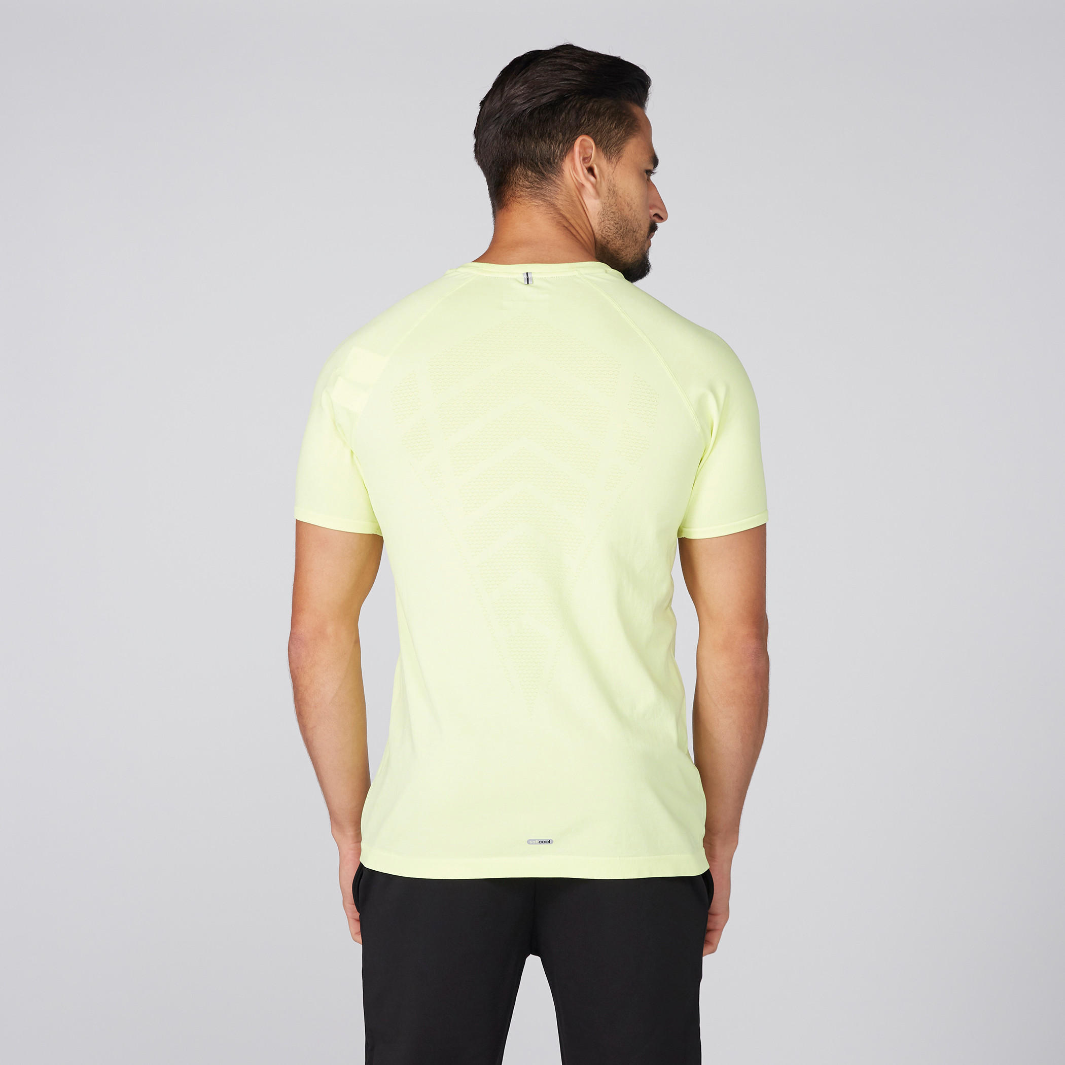 تيشيرت بياقة مستديرة وأكمام قصيرة من كابا-men-clothing-sportswearandactivewear-tshirtsandpolos-image-2