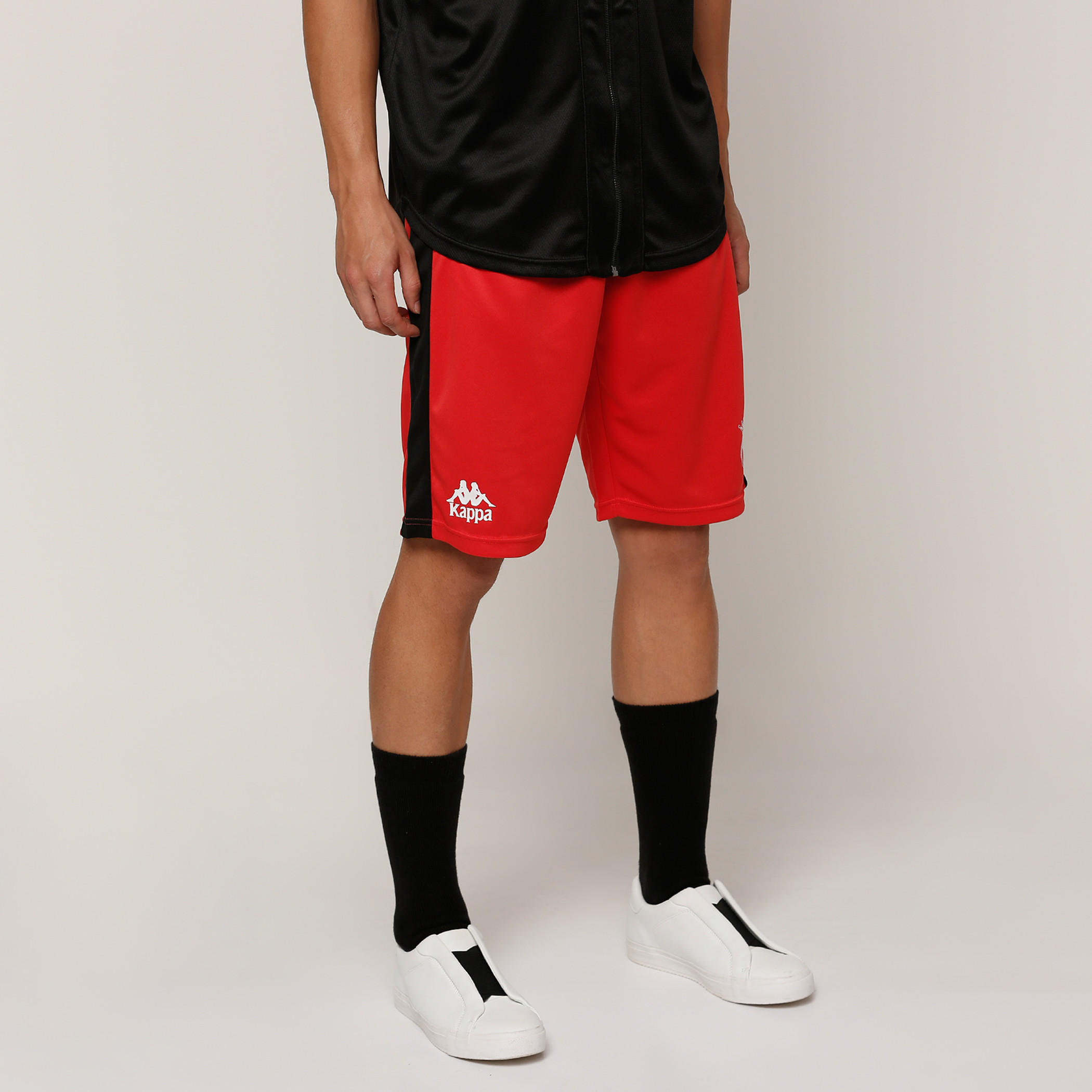 شورت بخصر مطّاطي وطبعات من كابا-men-clothing-sportswearandactivewear-bottoms-image-5