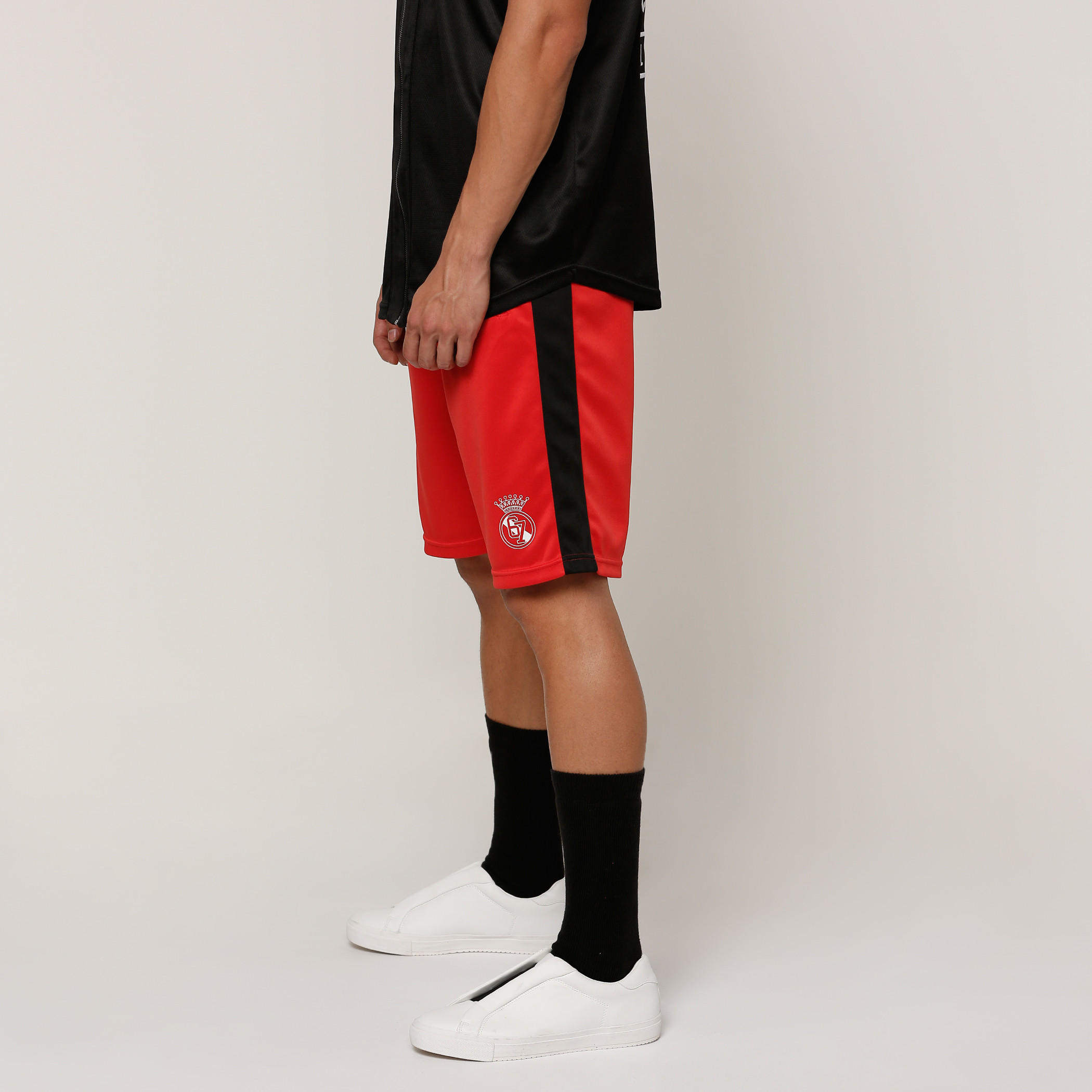 شورت بخصر مطّاطي وطبعات من كابا-men-clothing-sportswearandactivewear-bottoms-image-3