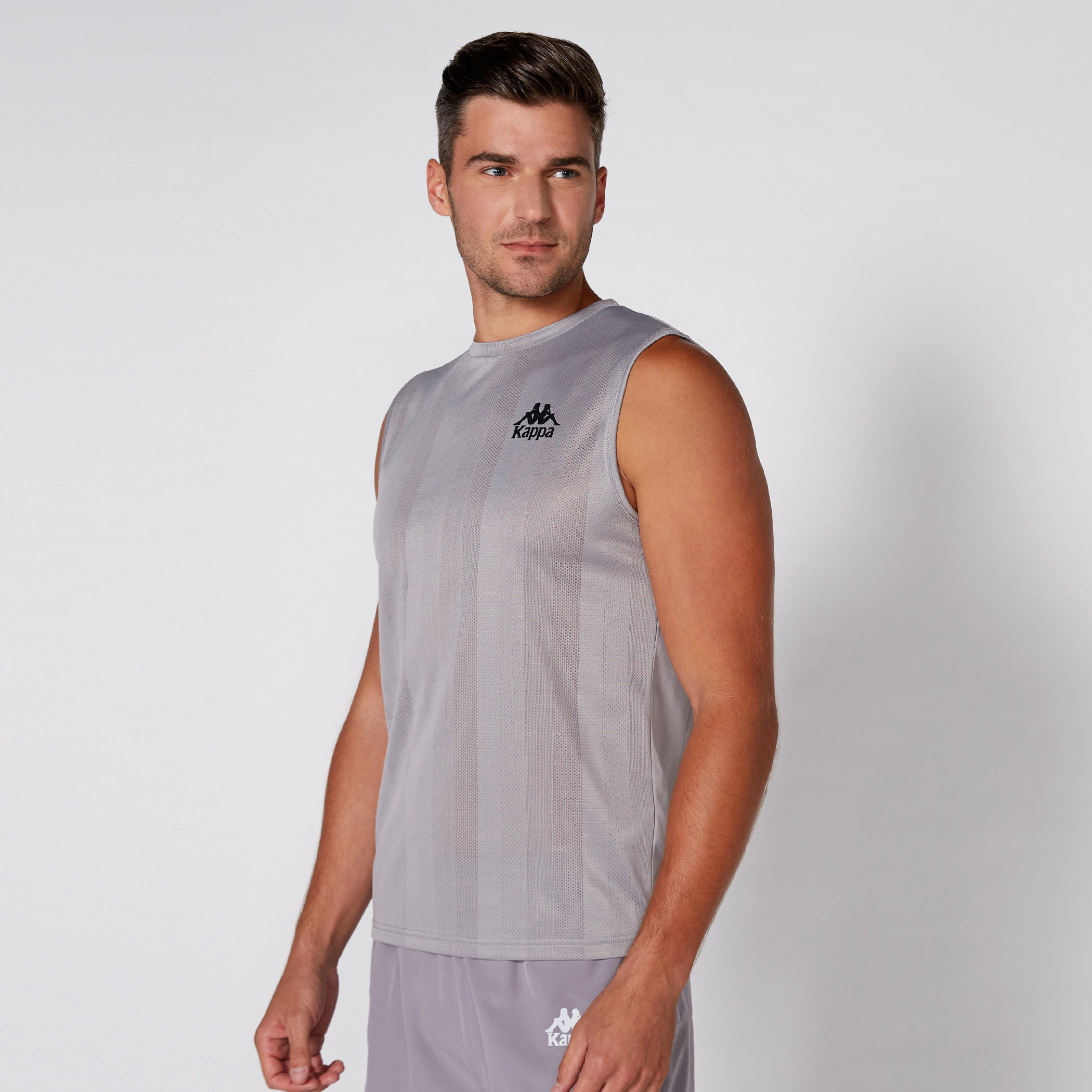 تيشيرت دون أكمام بياقة مستديرة وتفاصيل شبكية من كابا-men-clothing-sportswearandactivewear-tshirtsandpolos-image-1
