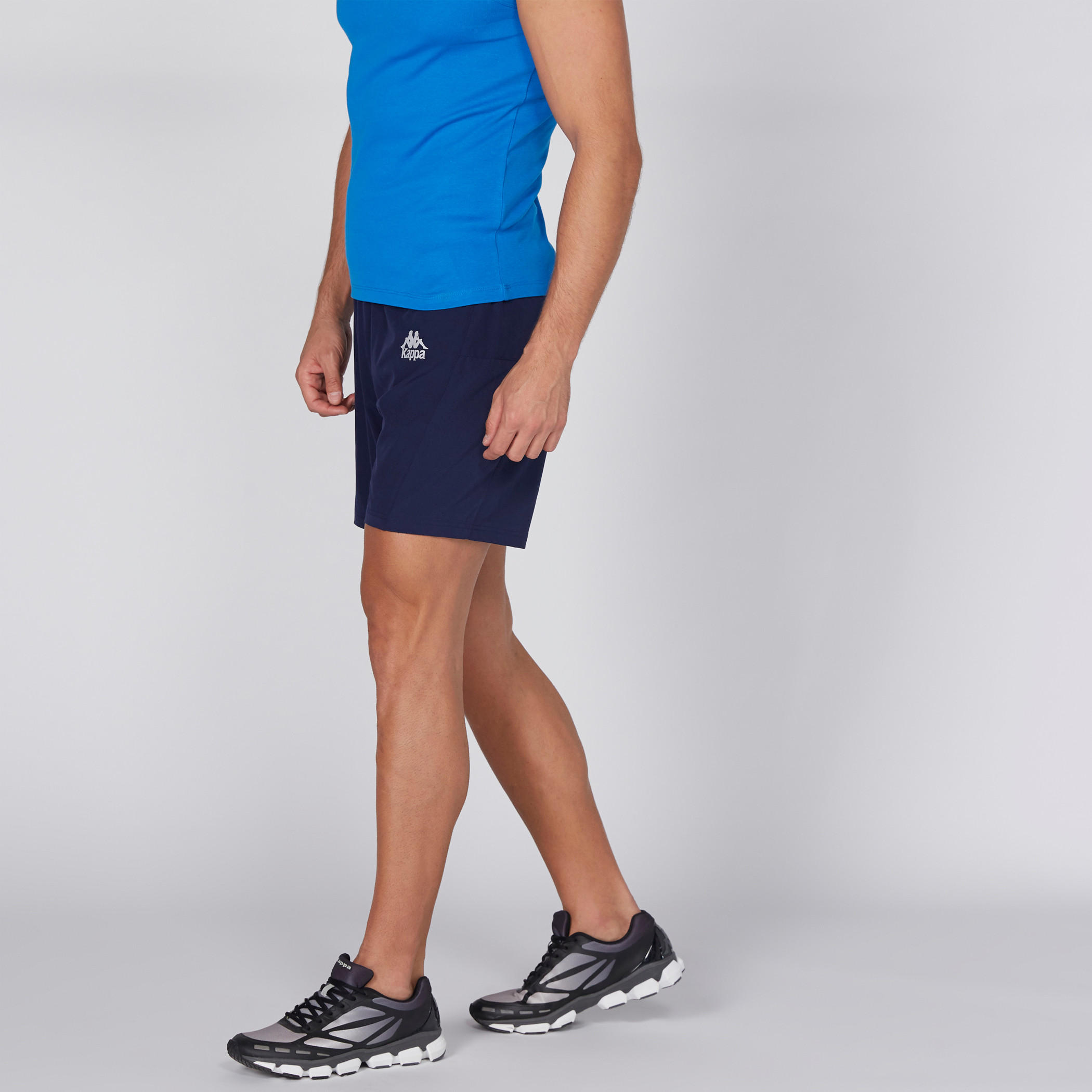 شورت بخصر مطّاطي وطبعات من كابا-men-clothing-sportswearandactivewear-bottoms-image-3