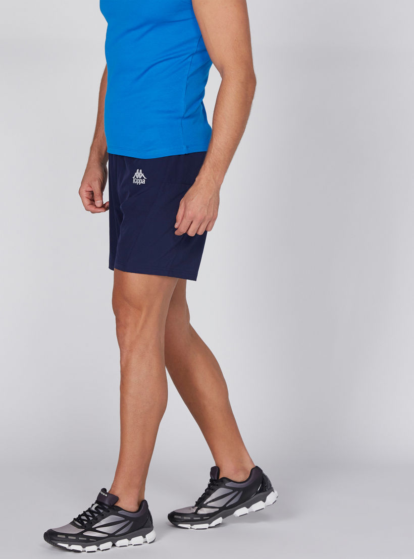 شورت بخصر مطّاطي وطبعات من كابا-men-clothing-sportswearandactivewear-bottoms-image-3
