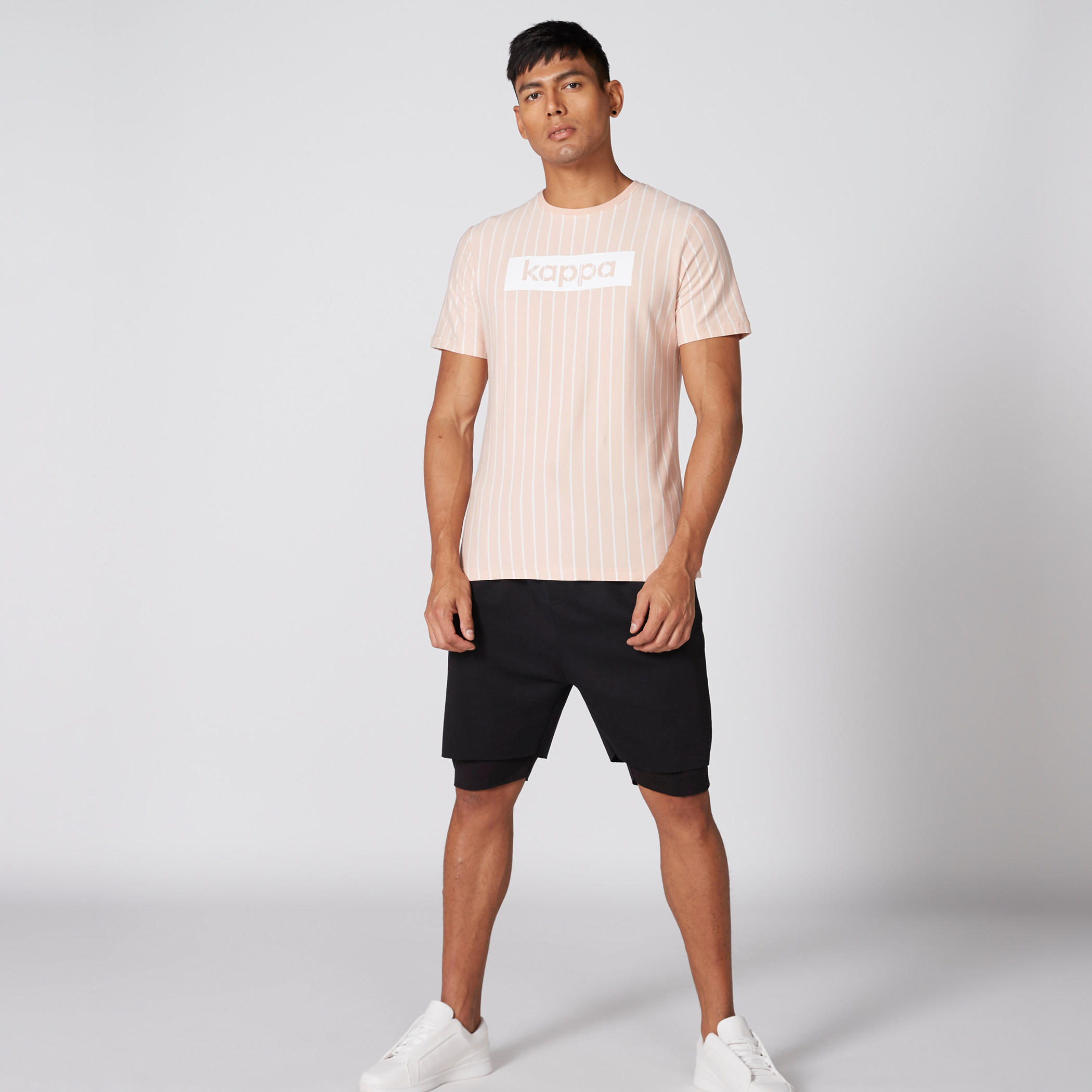 تيشيرت بياقة مستديرة وأكمام قصيرة وطبعات من كابا-men-clothing-sportswearandactivewear-tshirtsandpolos-image-1