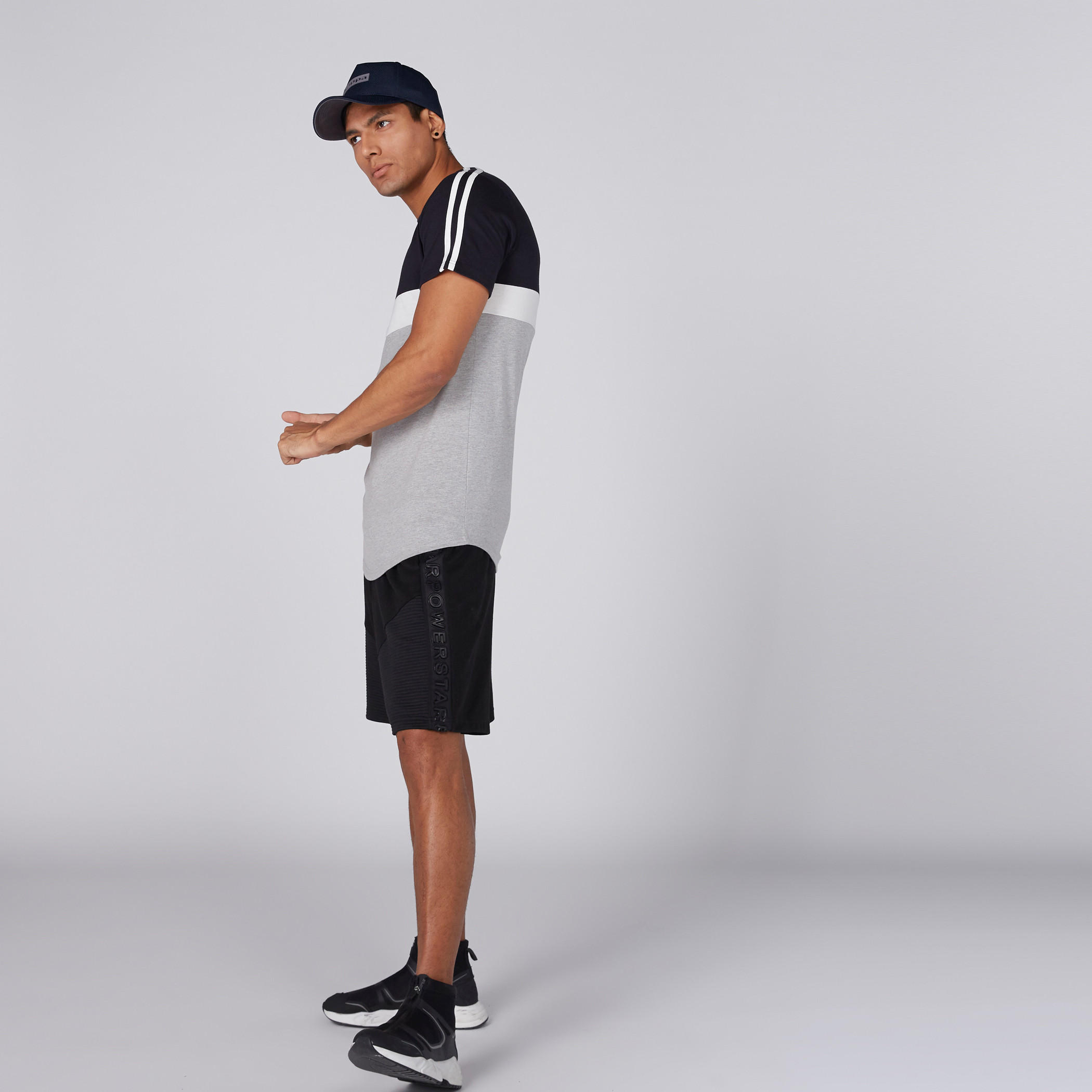 تيشيرت بياقة مستديرة وأكمام قصيرة من كابا-men-clothing-sportswearandactivewear-tshirtsandpolos-image-3
