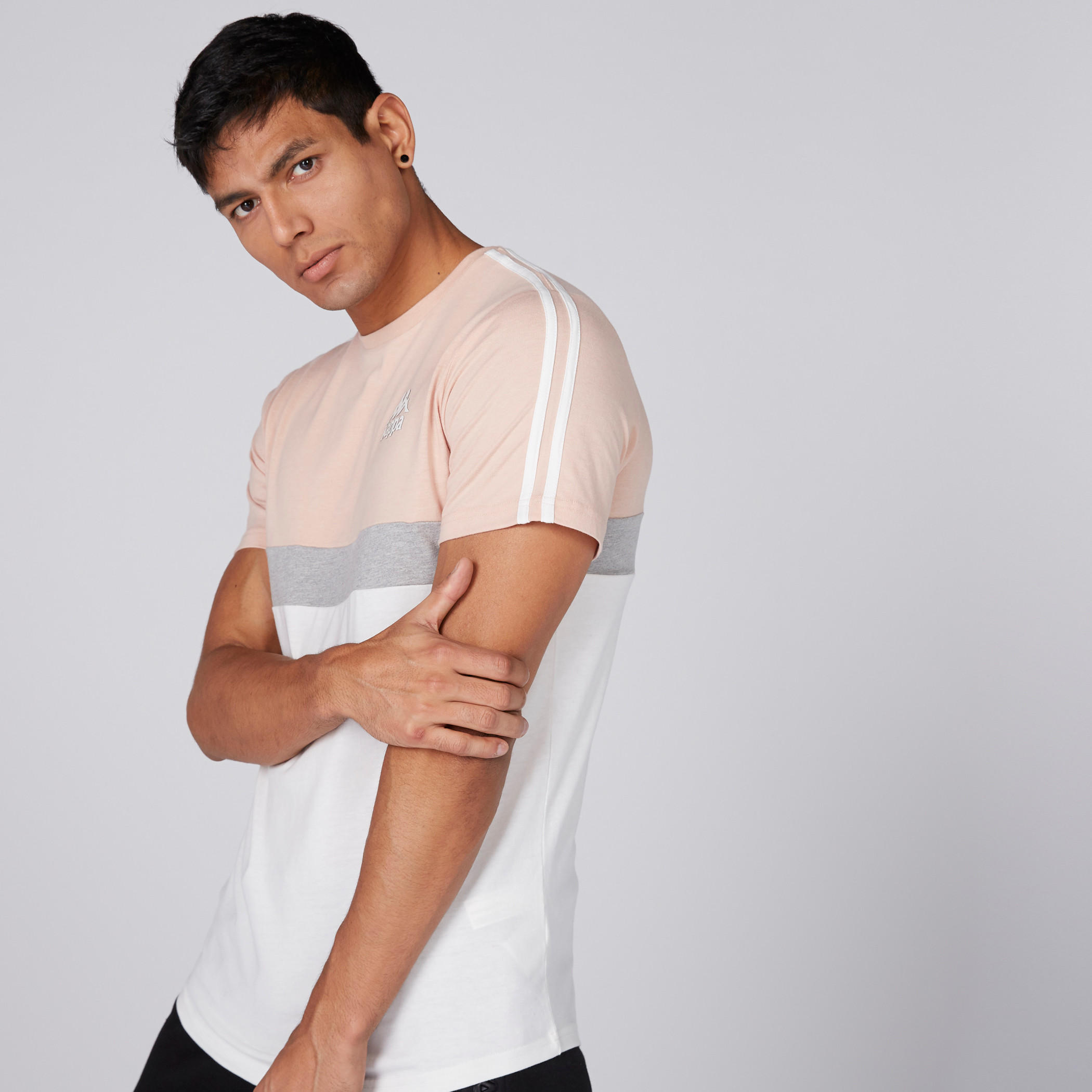 تيشيرت بياقة مستديرة وأكمام قصيرة من كابا-men-clothing-sportswearandactivewear-tshirtsandpolos-image-2