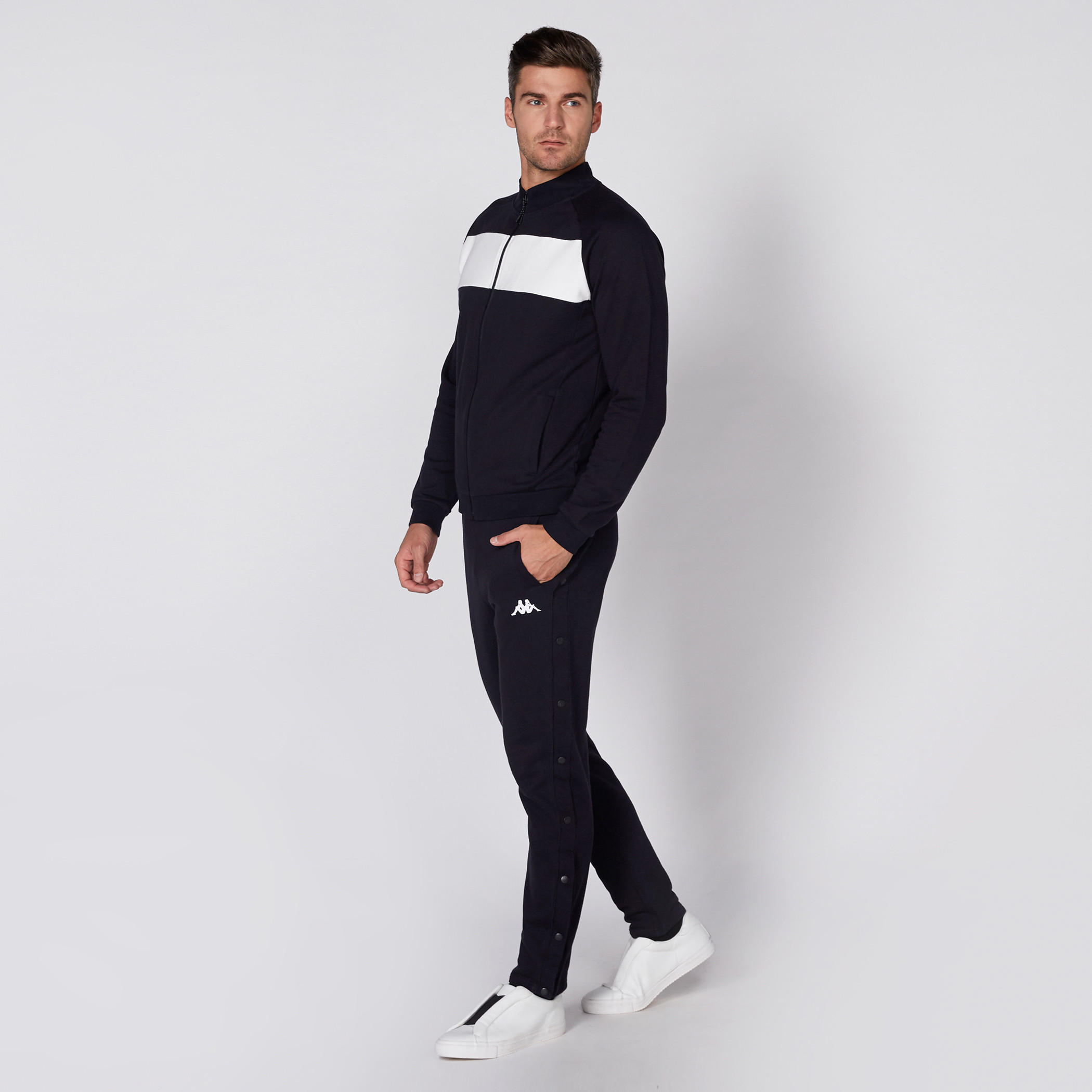 بنطال رياضي بجيوب من كابا-men-clothing-sportswearandactivewear-tracksuits-image-1