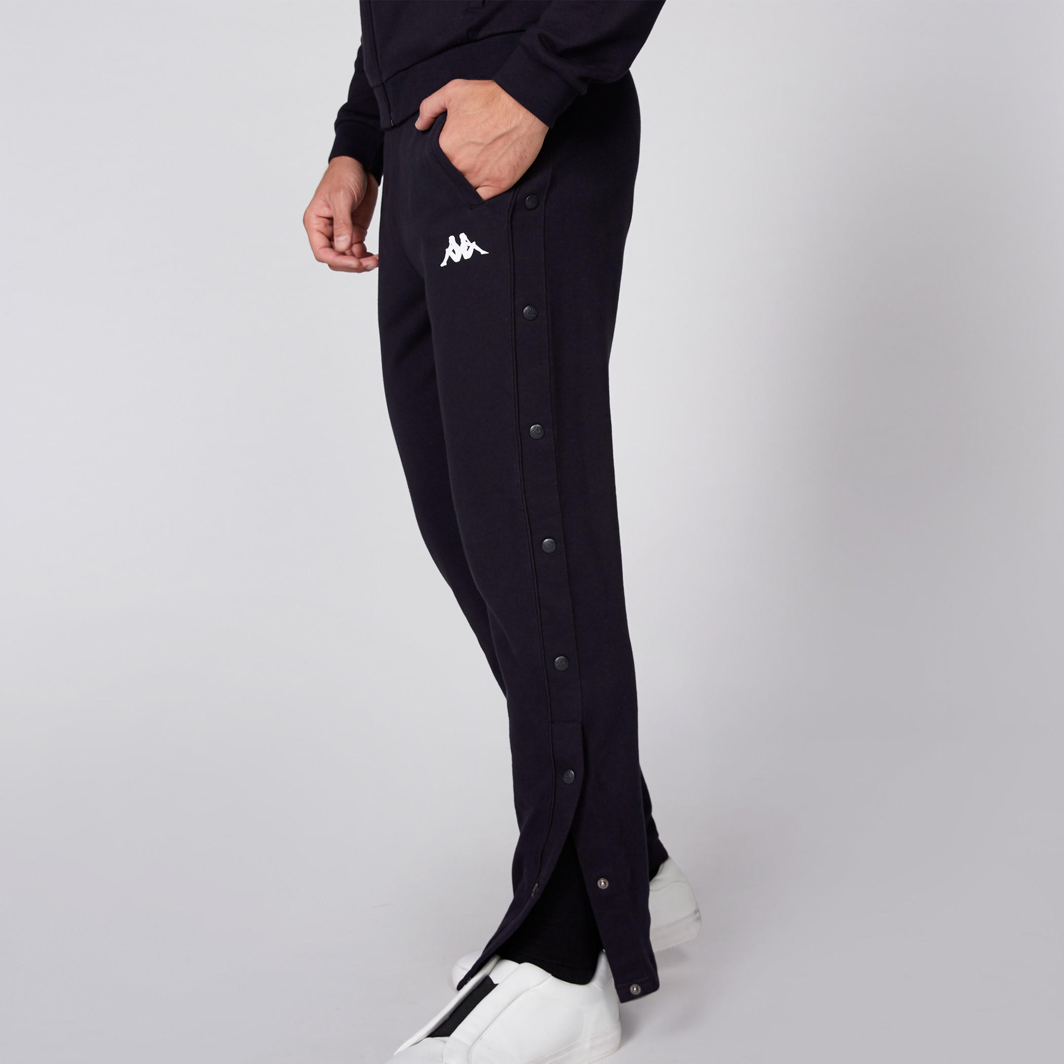 بنطال رياضي بجيوب من كابا-men-clothing-sportswearandactivewear-tracksuits-image-3