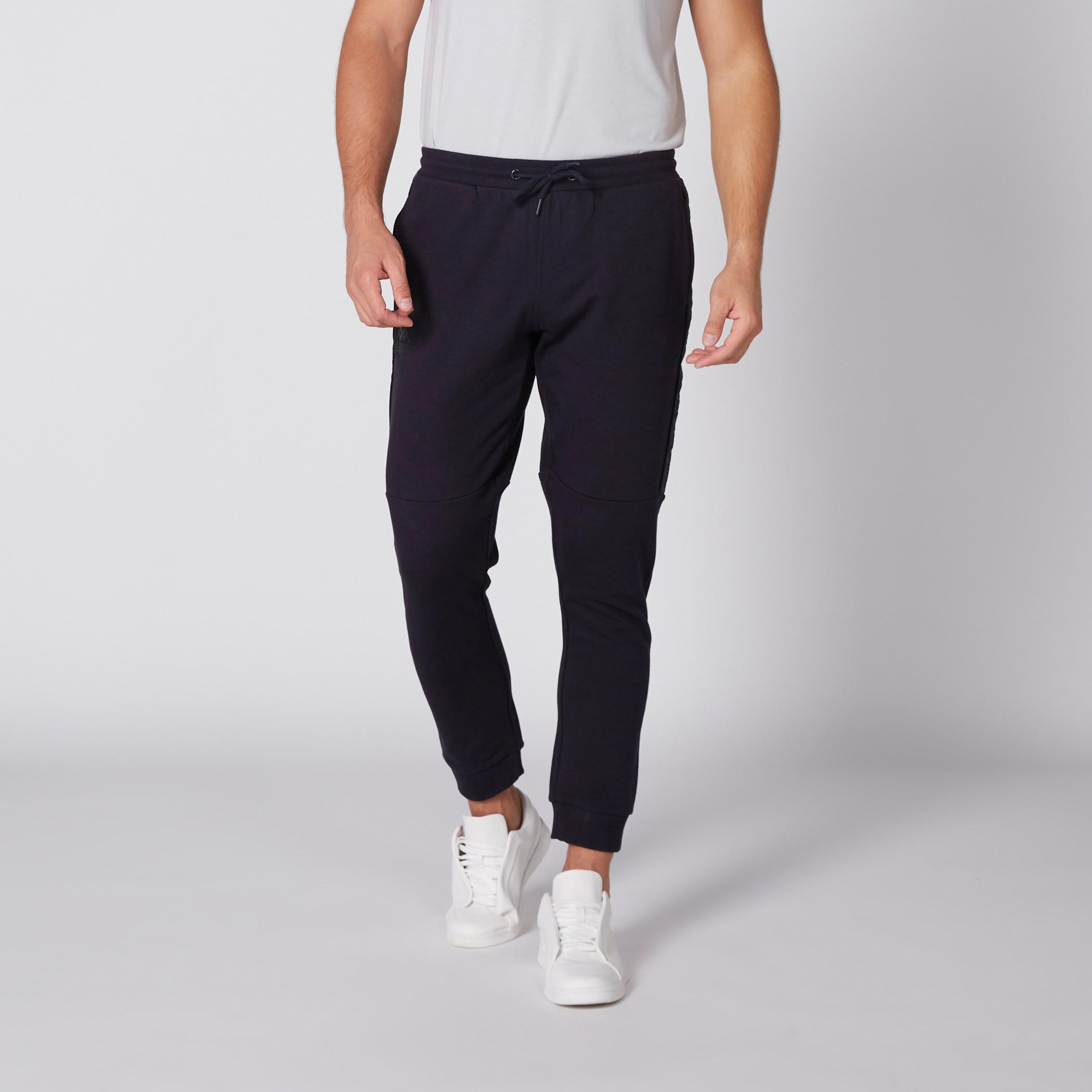 بنطال رياضي طويل بخصر مطّاطي من كابا-men-clothing-sportswearandactivewear-bottoms-image-3