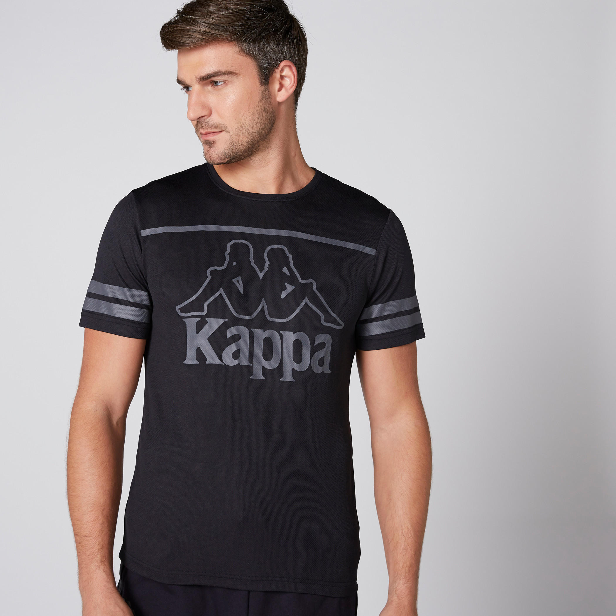 تيشيرت بياقة مستديرة وأكمام قصيرة وطبعات من كابا-men-clothing-sportswearandactivewear-tshirtsandpolos-image-2