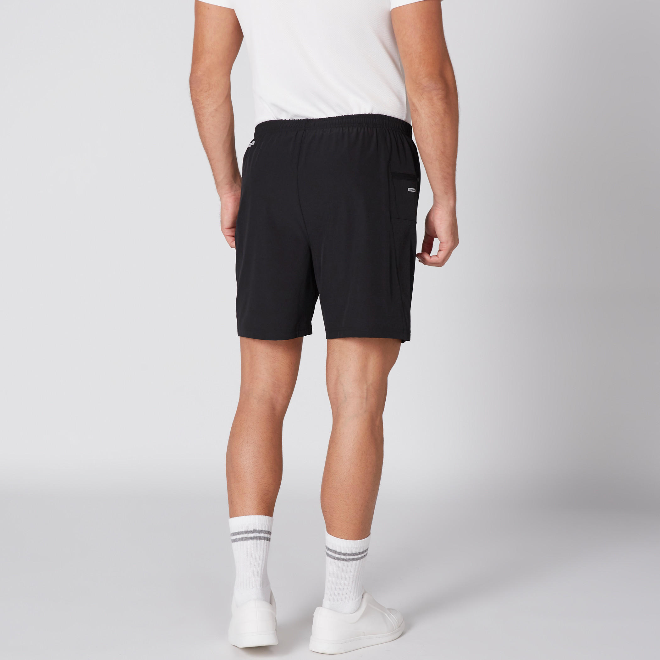 شورت بخصر مطّاطي وسحّاب من كابا-men-clothing-sportswearandactivewear-bottoms-image-5