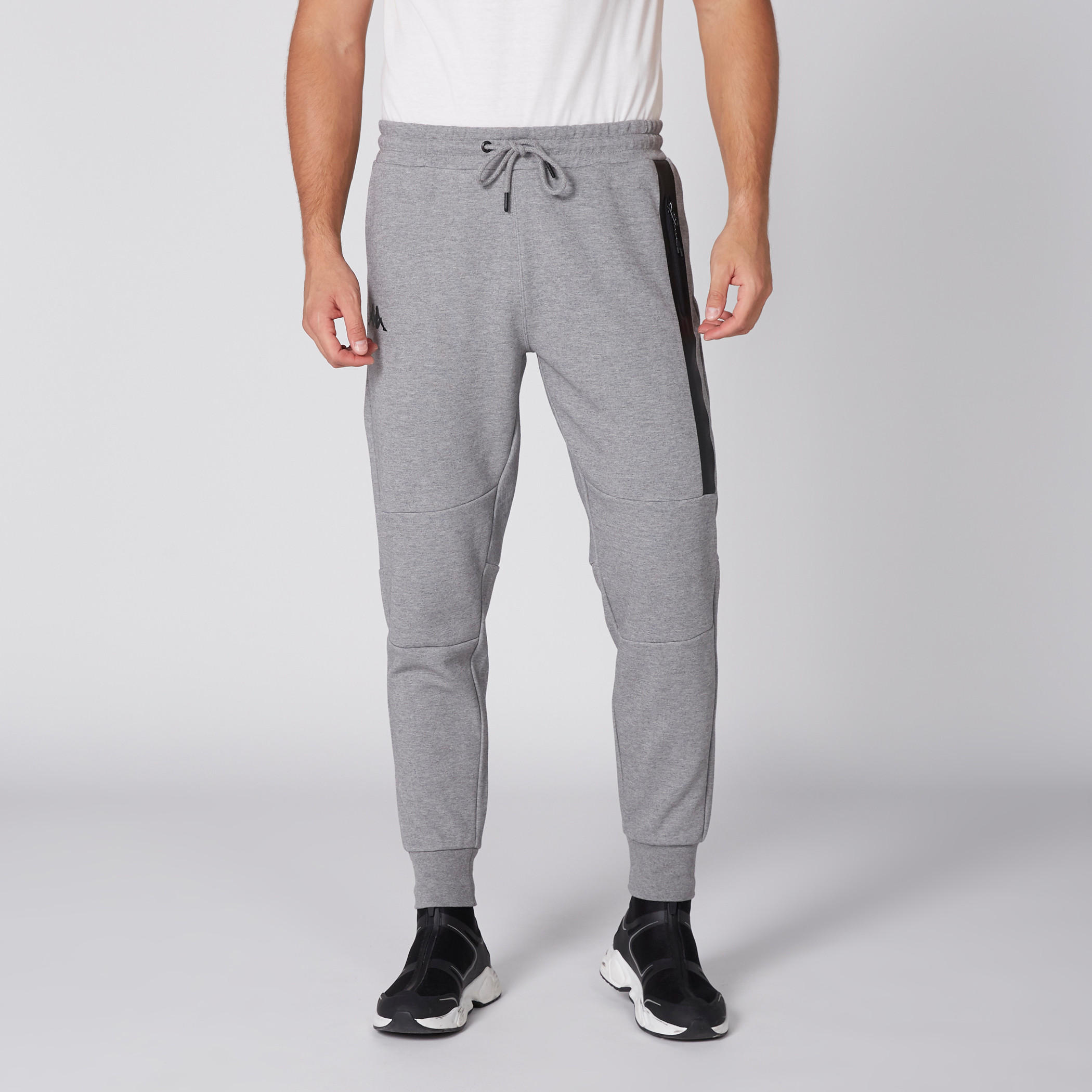 بنطال رياضي طويل بخصر مطّاطي من كابا-men-clothing-sportswearandactivewear-bottoms-image-1