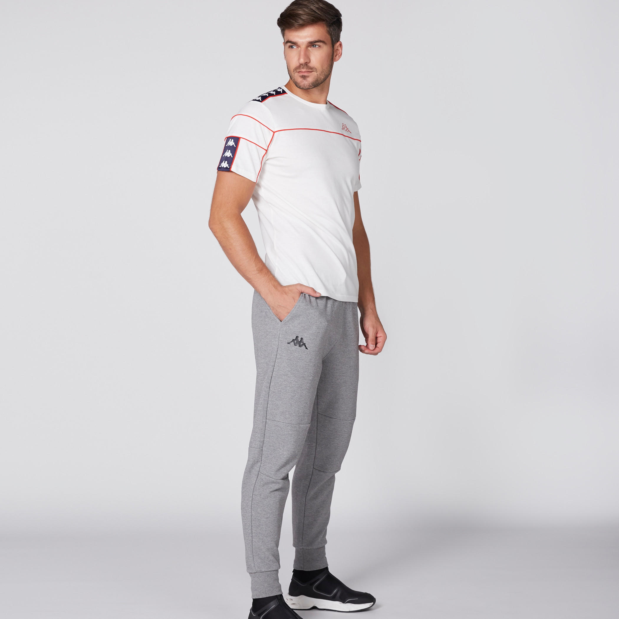 بنطال رياضي طويل بخصر مطّاطي من كابا-men-clothing-sportswearandactivewear-bottoms-image-2