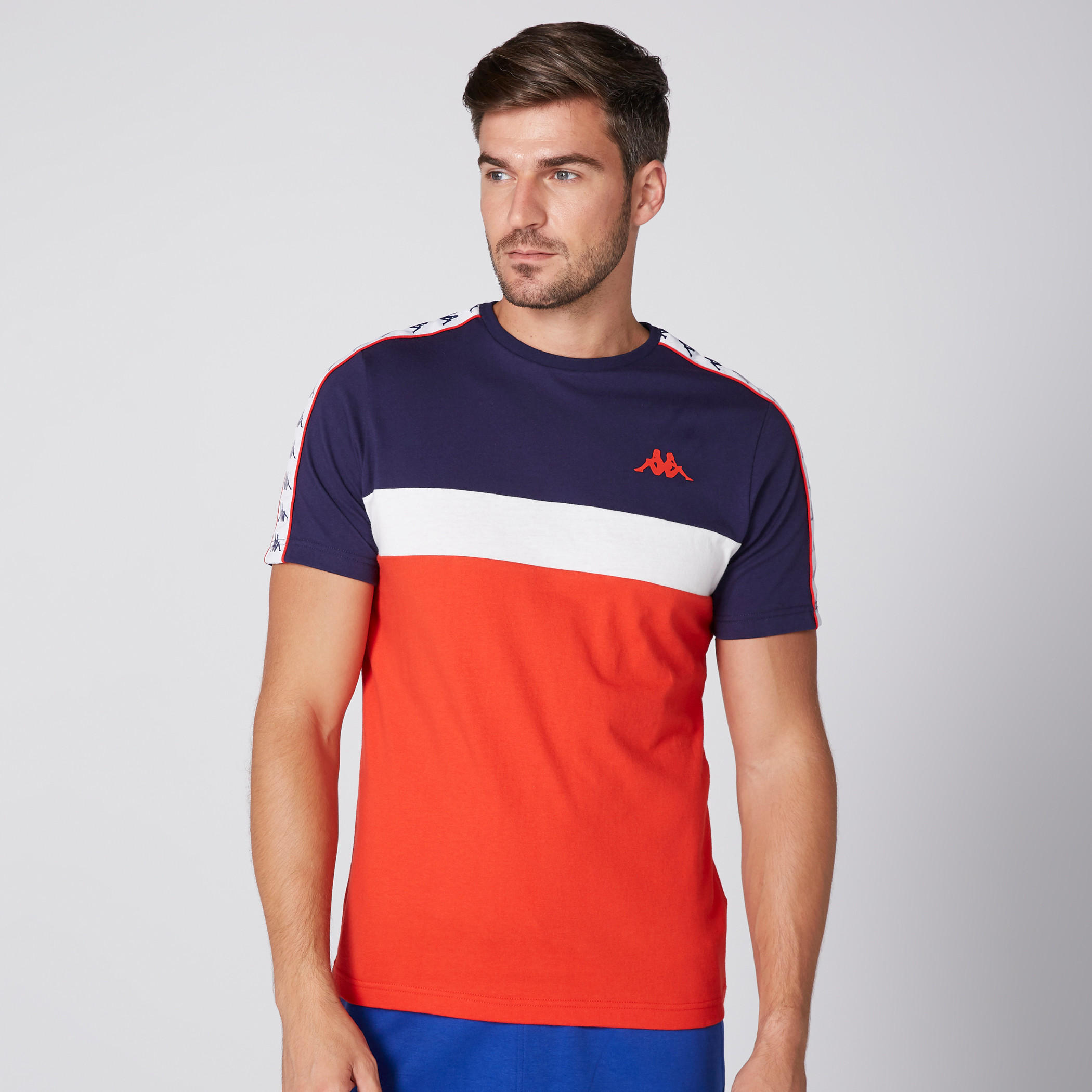 تيشيرت بياقة مستديرة وأكمام قصيرة وطبعات من كابا-men-clothing-sportswearandactivewear-tshirtsandpolos-image-3