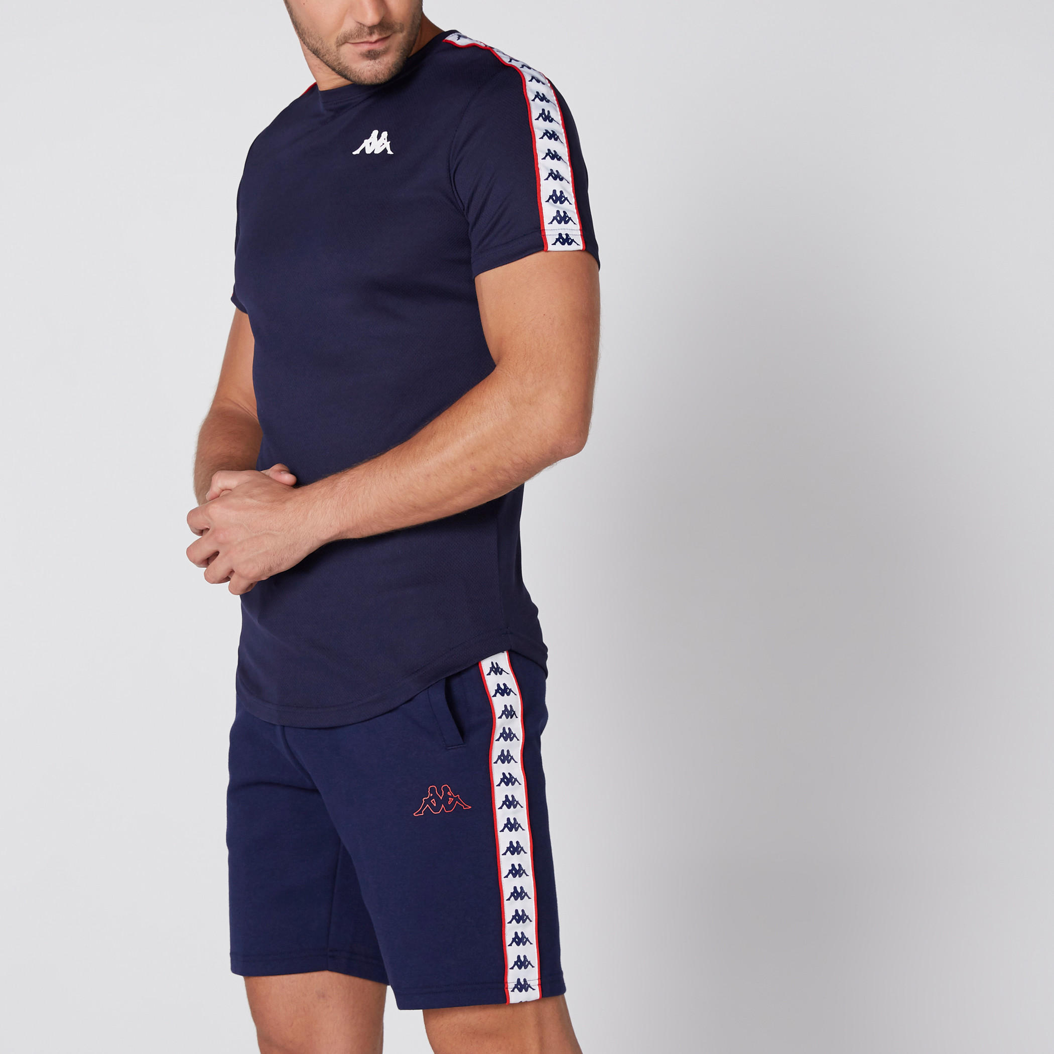 شورت بخصر مطّاطي وجيوب من كابا-men-clothing-sportswearandactivewear-bottoms-image-3