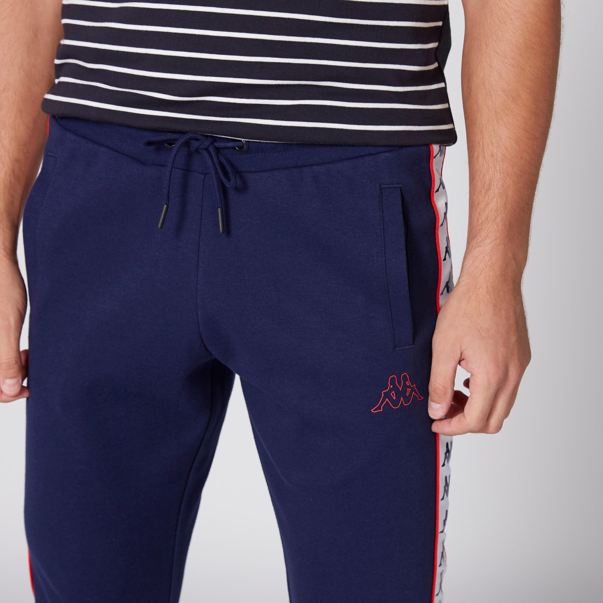 بنطال طويل بخصر مطاطي وجيوب من كابا-men-clothing-sportswearandactivewear-bottoms-image-4
