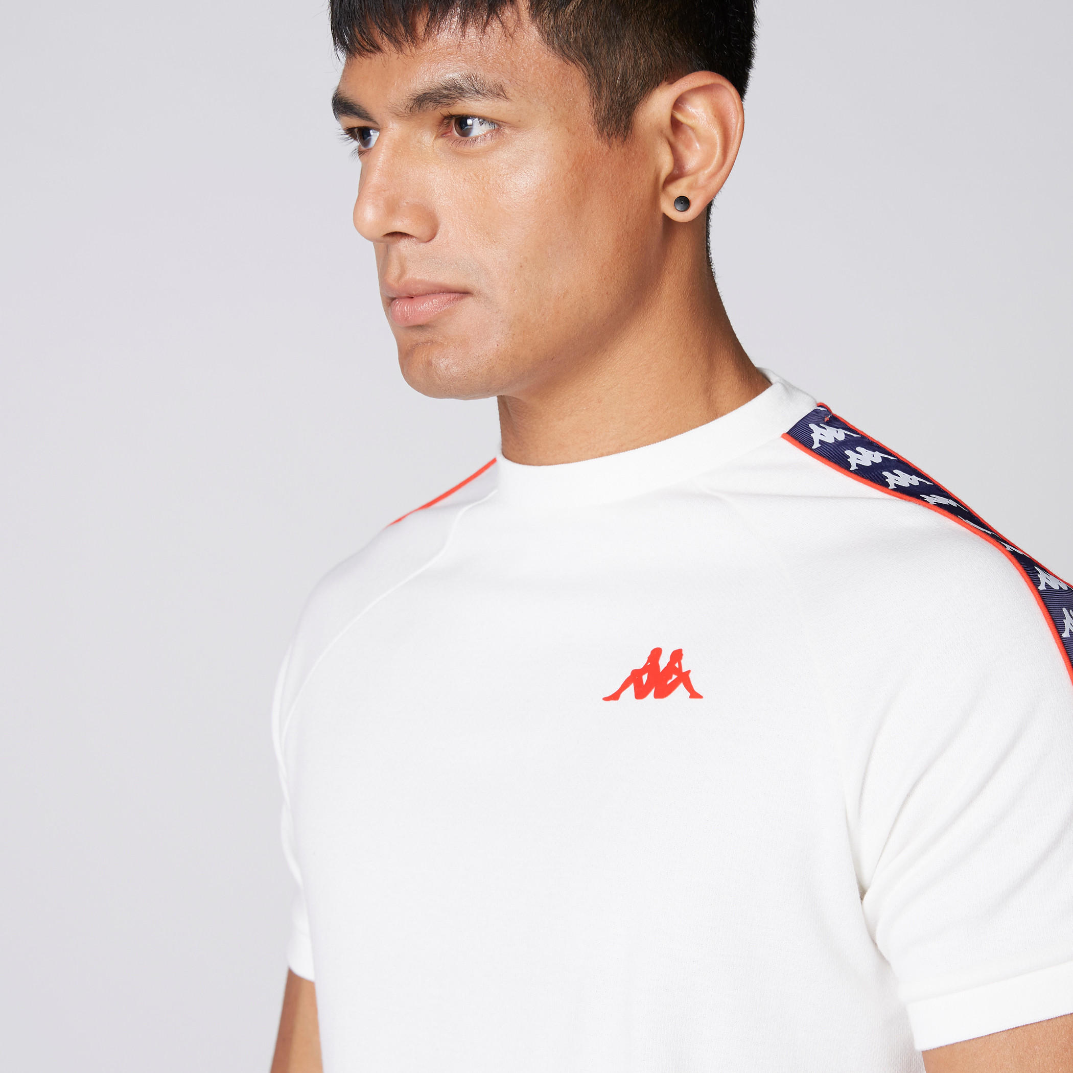 تيشيرت بأكمام قصيرة وطبعات من كابا-men-clothing-sportswearandactivewear-tshirtsandpolos-image-1
