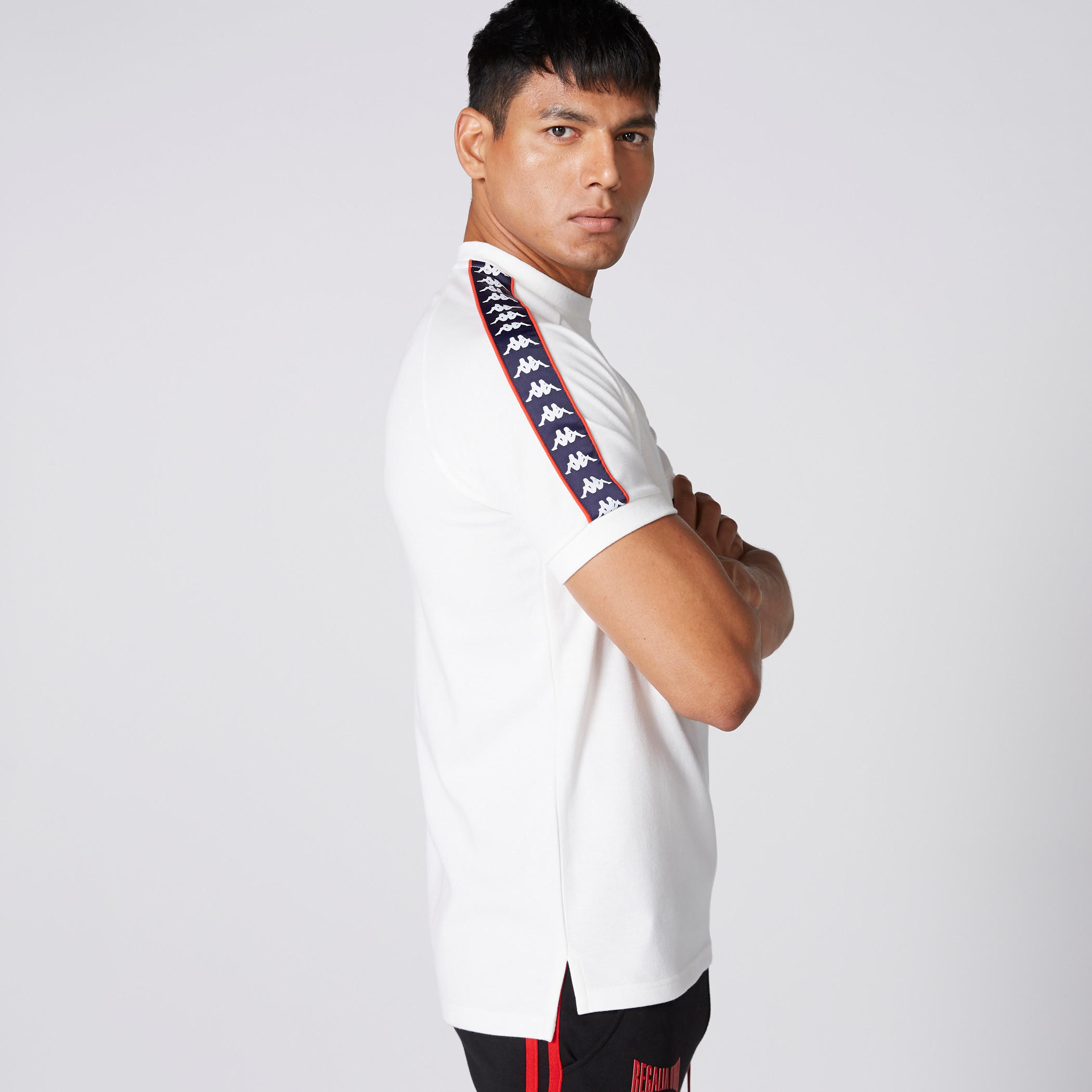 تيشيرت بأكمام قصيرة وطبعات من كابا-men-clothing-sportswearandactivewear-tshirtsandpolos-image-4