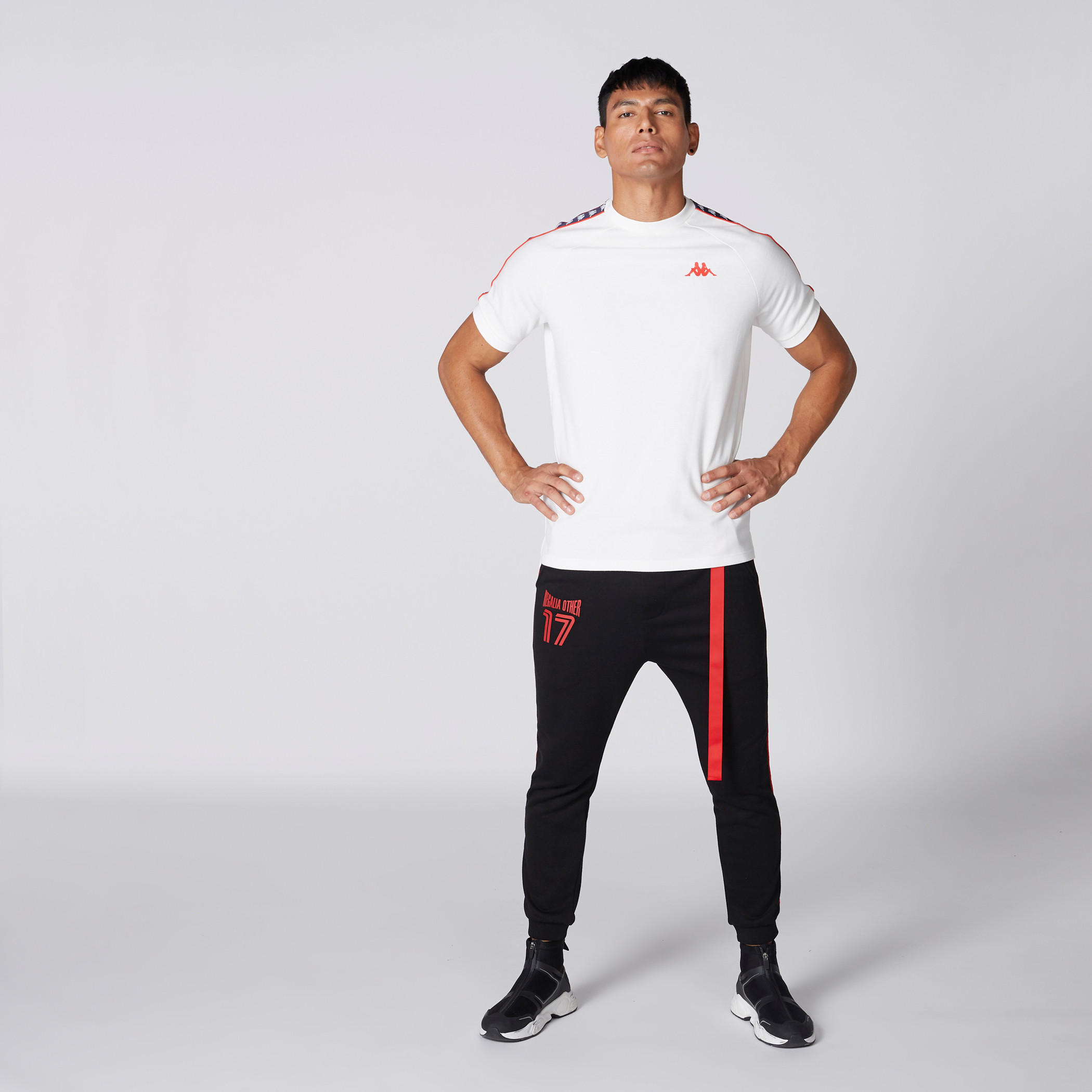 تيشيرت بأكمام قصيرة وطبعات من كابا-men-clothing-sportswearandactivewear-tshirtsandpolos-image-5