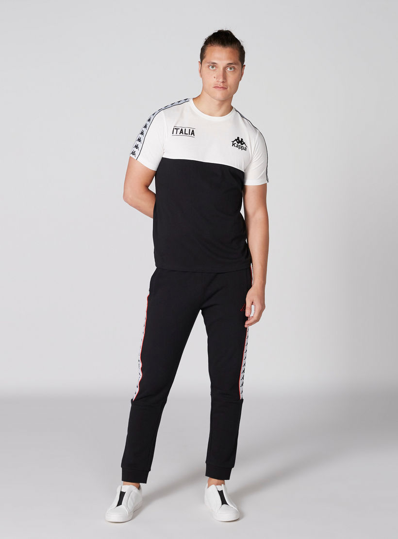 تيشيرت بياقة مستديرة وأكمام قصيرة من كابا-men-clothing-sportswearandactivewear-tshirtsandpolos-image-4