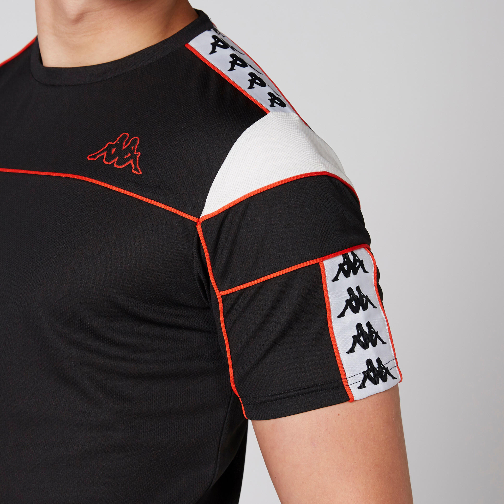 تيشيرت بأكمام قصيرة وطبعات من كابا-men-clothing-sportswearandactivewear-tshirtsandpolos-image-5