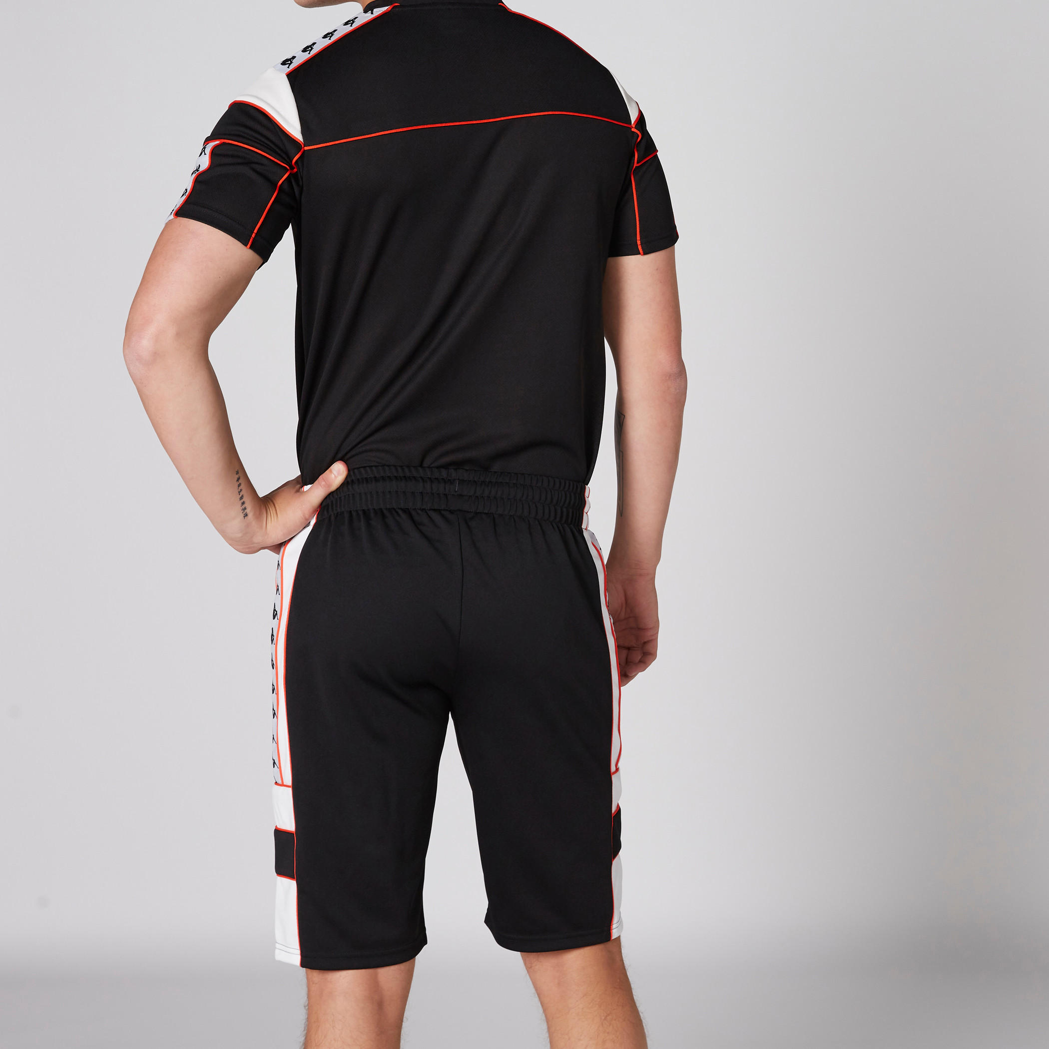 شورت بخصر مطّاطي من كابا-men-clothing-sportswearandactivewear-bottoms-image-2