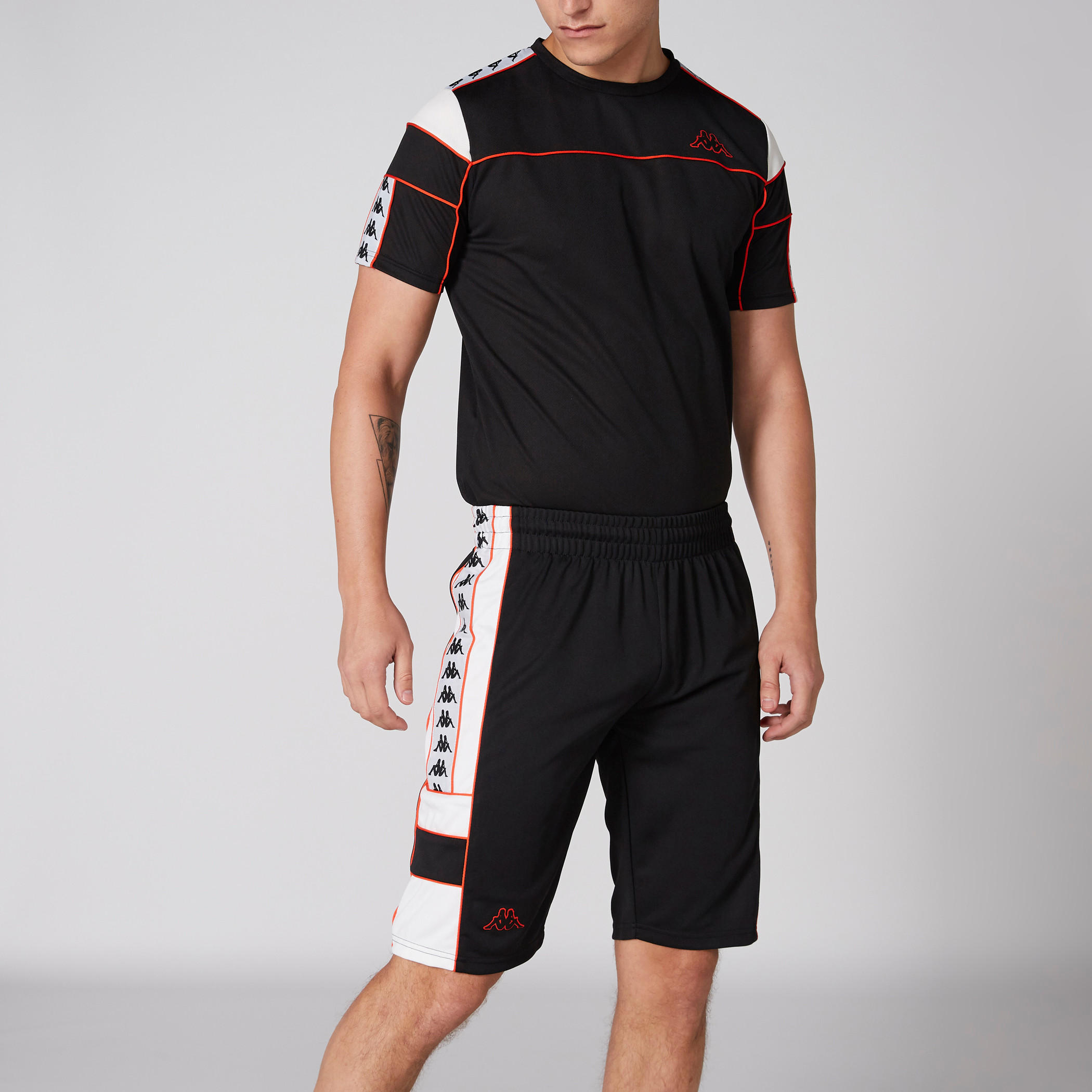 شورت بخصر مطّاطي من كابا-men-clothing-sportswearandactivewear-bottoms-image-3