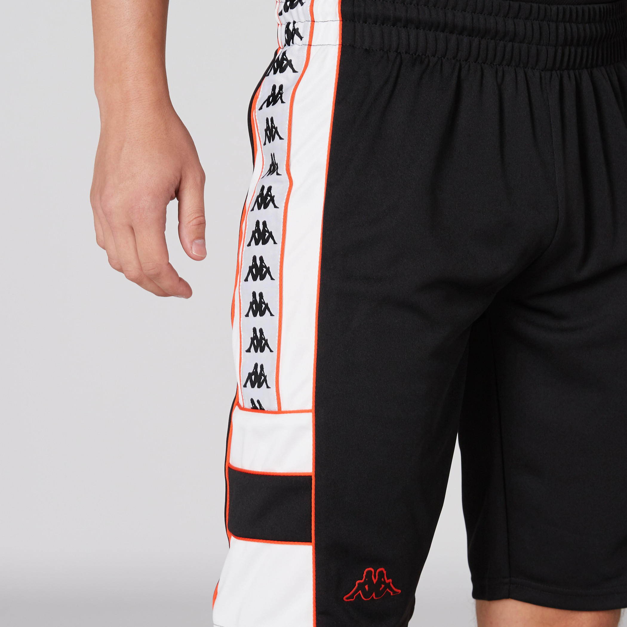 شورت بخصر مطّاطي من كابا-men-clothing-sportswearandactivewear-bottoms-image-5