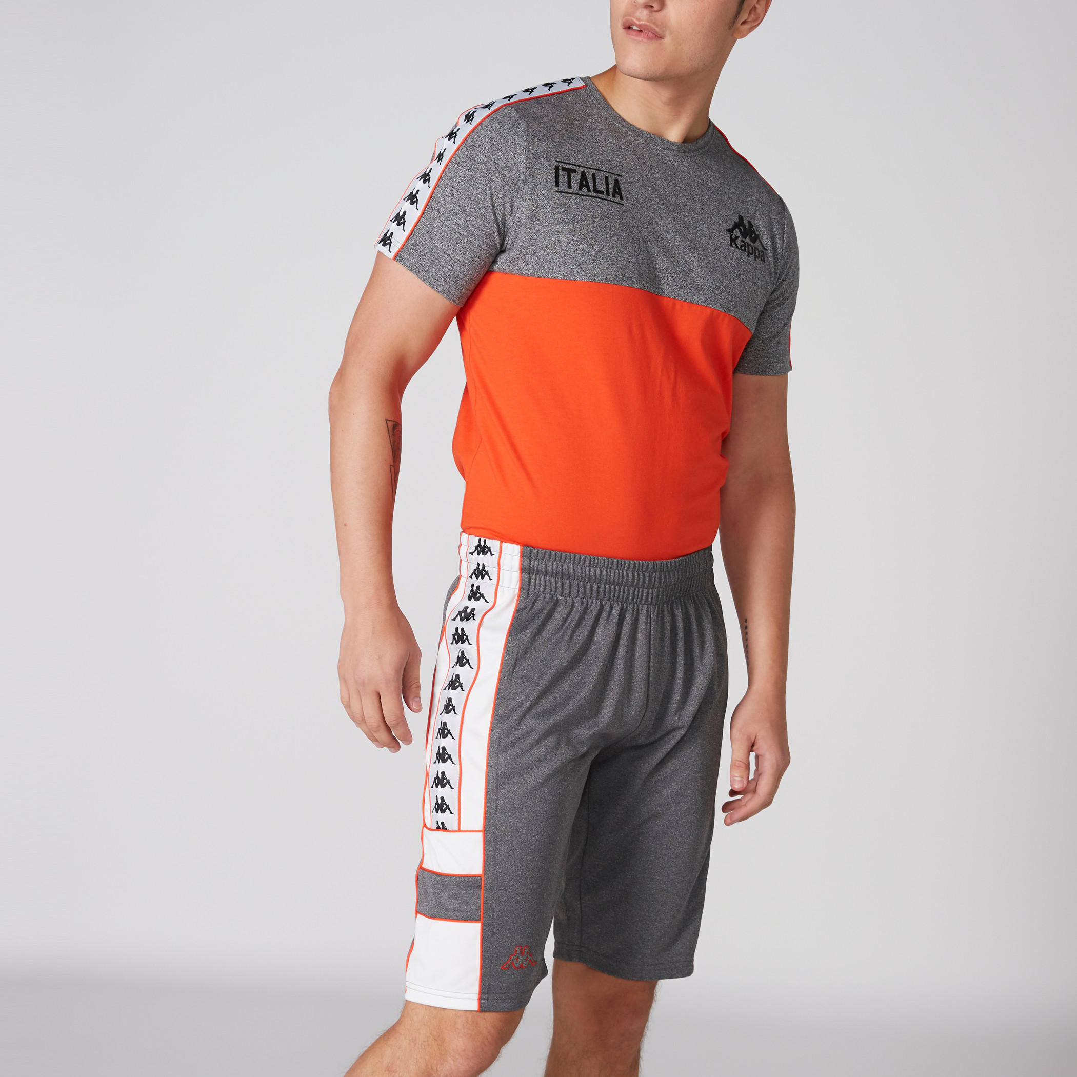 شورت بخصر مطّاطي من كابا-men-clothing-sportswearandactivewear-bottoms-image-1