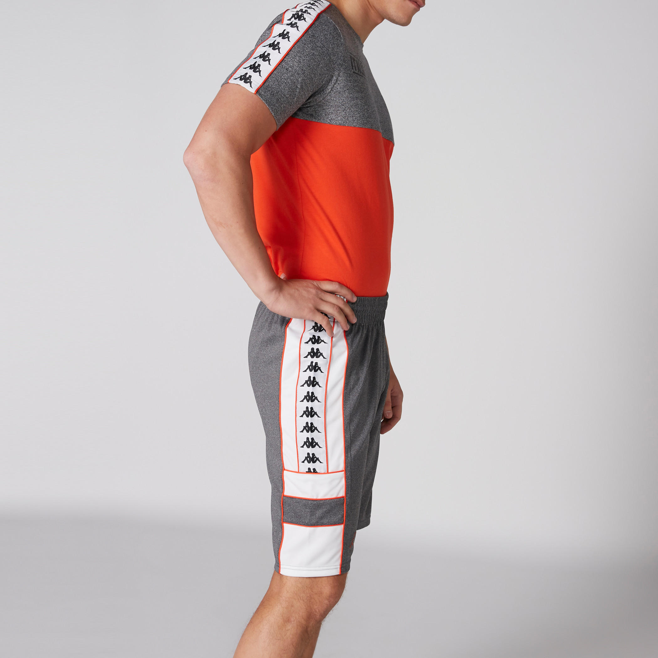 شورت بخصر مطّاطي من كابا-men-clothing-sportswearandactivewear-bottoms-image-3