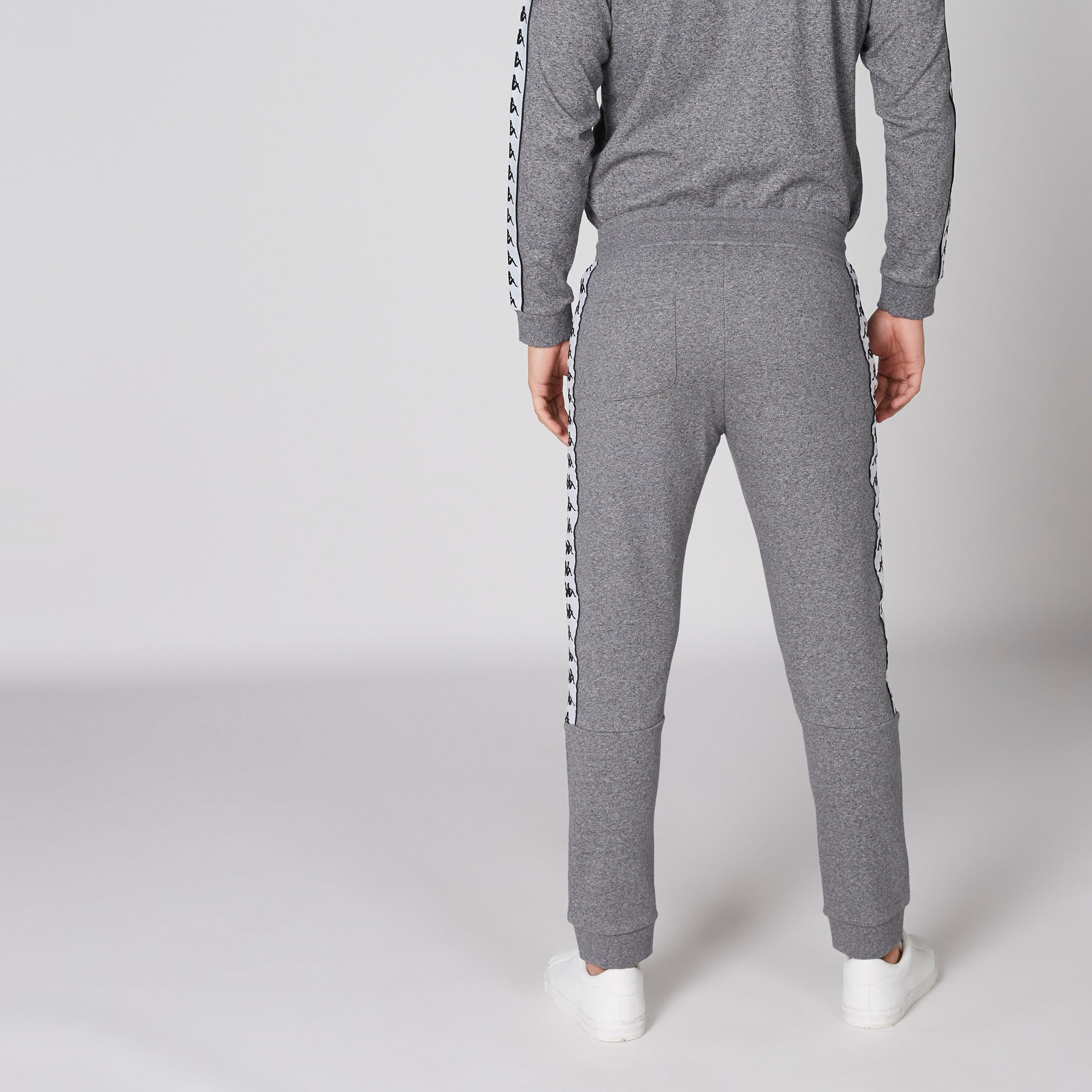 بنطال رياضي طويل بخصر مطاطي من كابا-men-clothing-sportswearandactivewear-bottoms-image-2