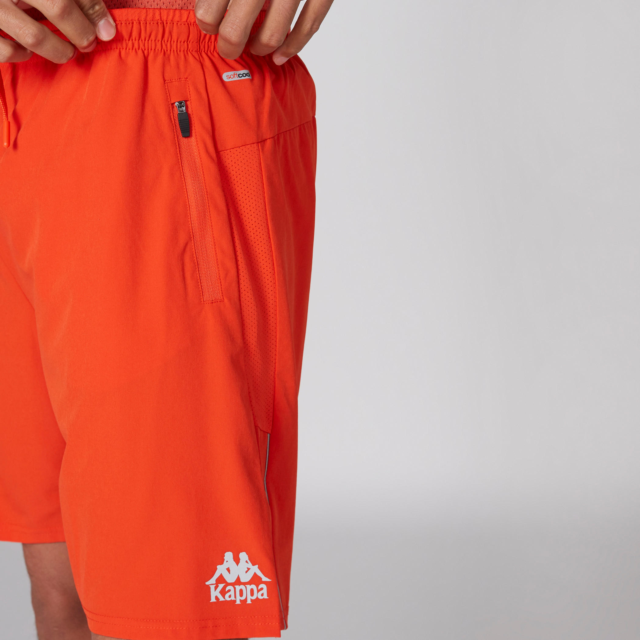 شورت بخصر مطاطي وجيوب من كابا-men-clothing-sportswearandactivewear-bottoms-image-4