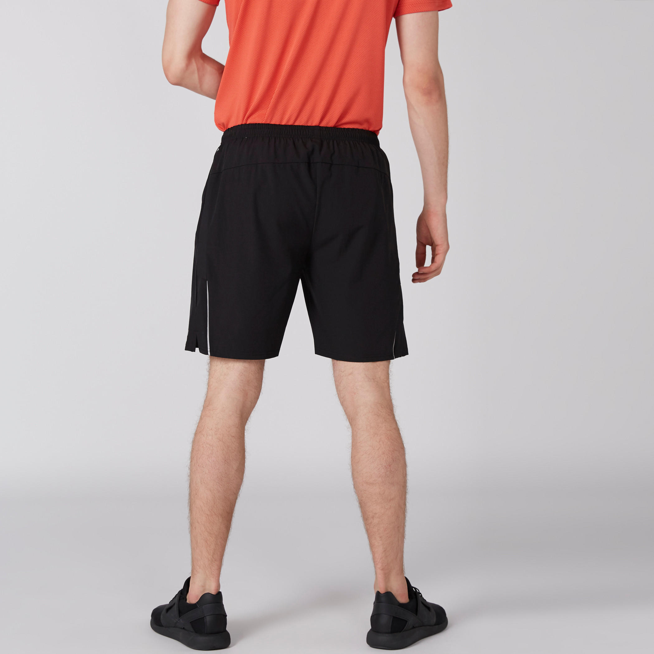 شورت بخصر مطّاطي وجيب بسحّاب من كابا-men-clothing-sportswearandactivewear-bottoms-image-5