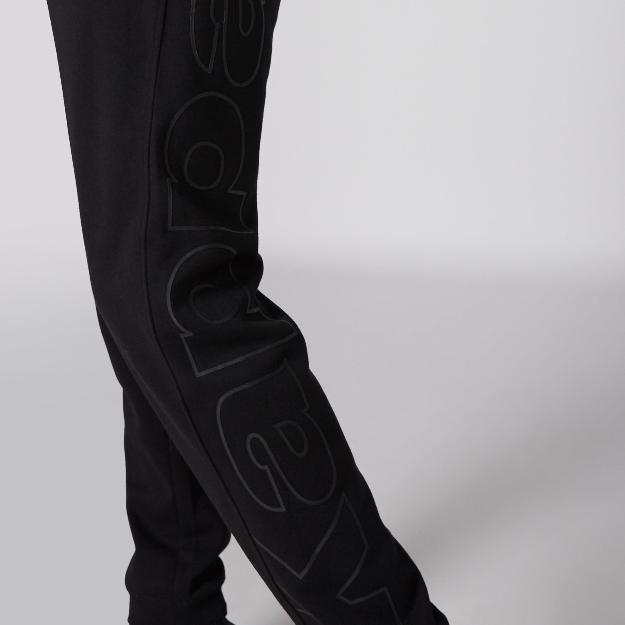 بنطال رياضي بطبعات وخصر مطّاطي من كابا-men-clothing-sportswearandactivewear-bottoms-image-4